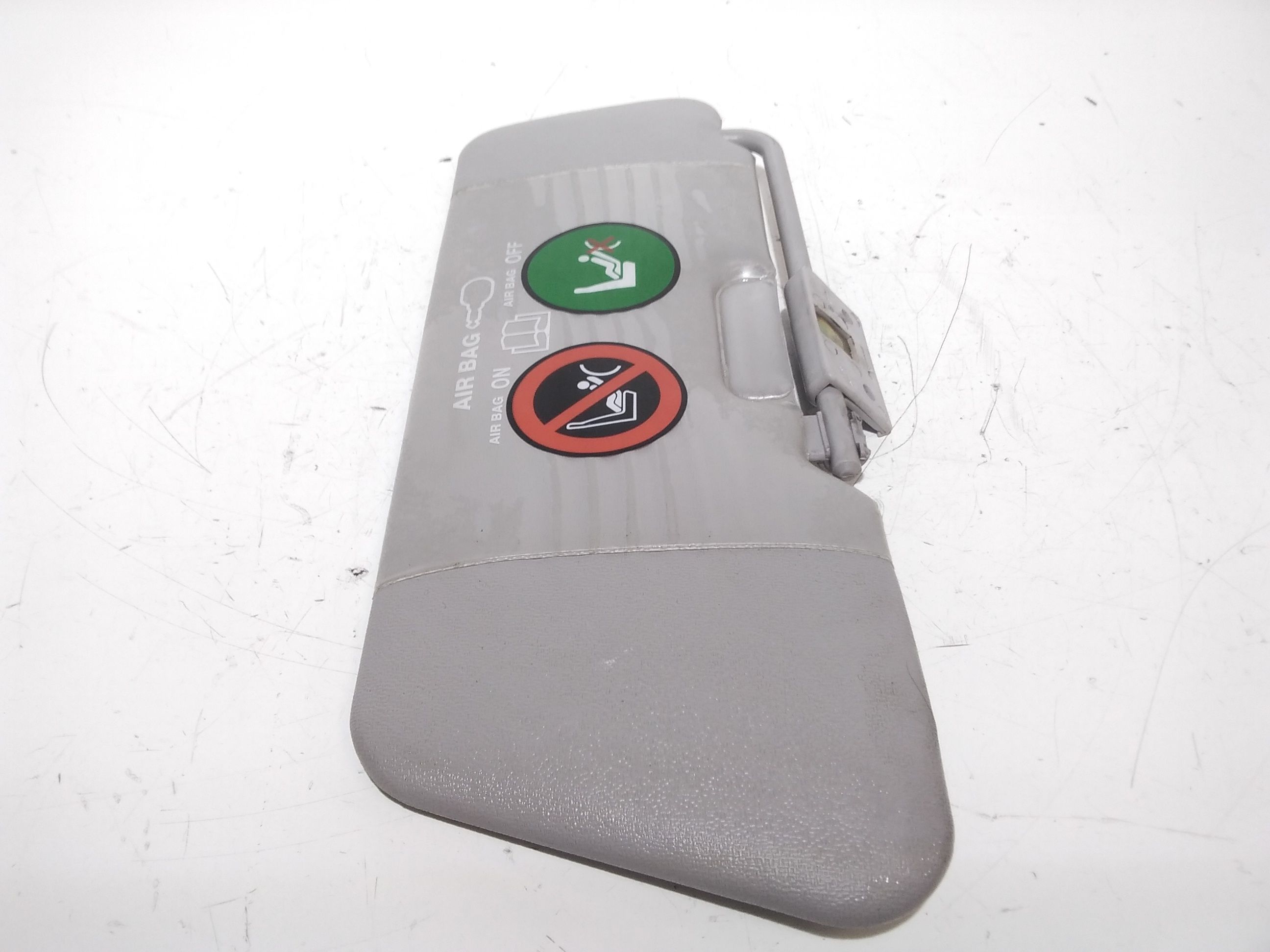 Aletta Parasole Parabrezza Destro 735244339 Usato