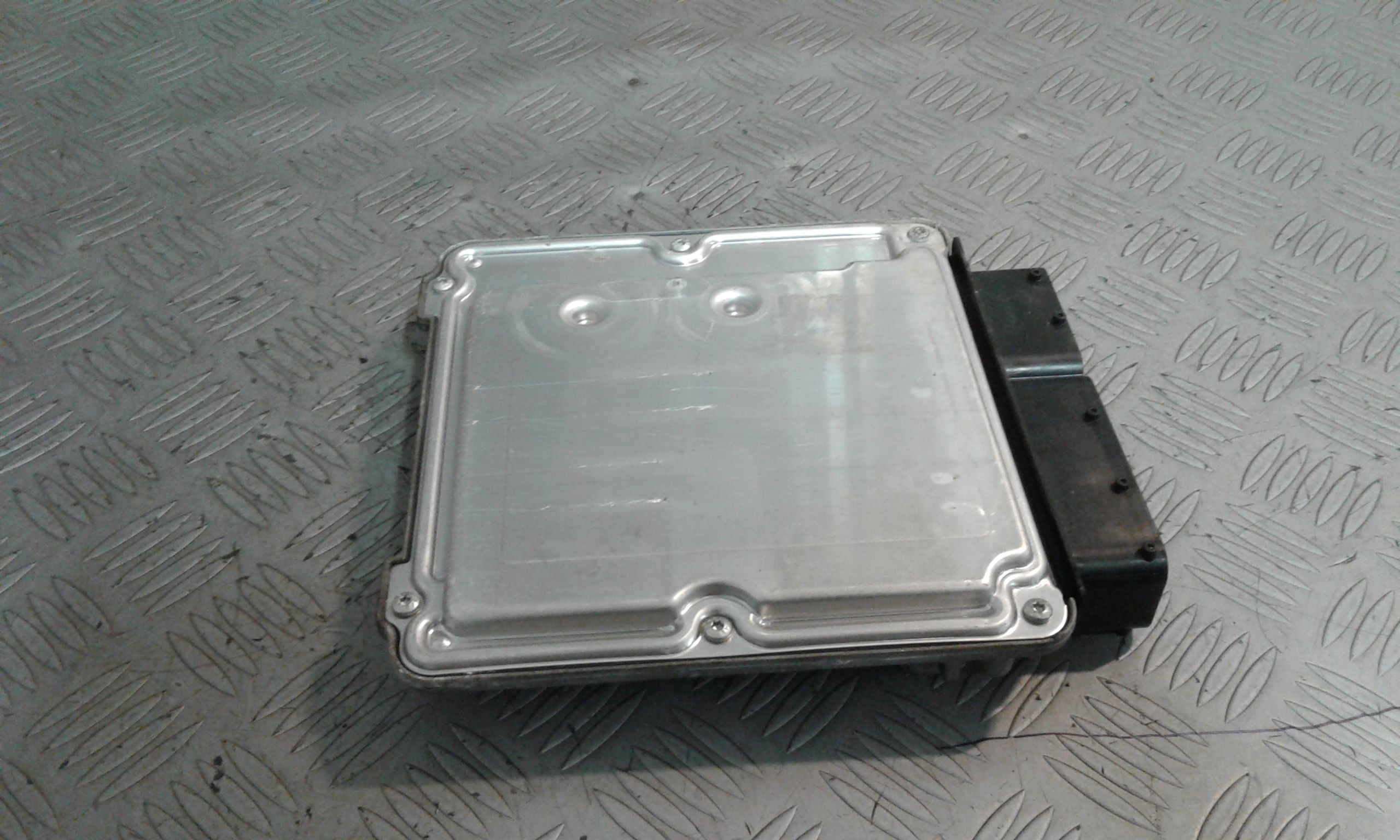 Centralina Iniezione 03C906024AJ Usato