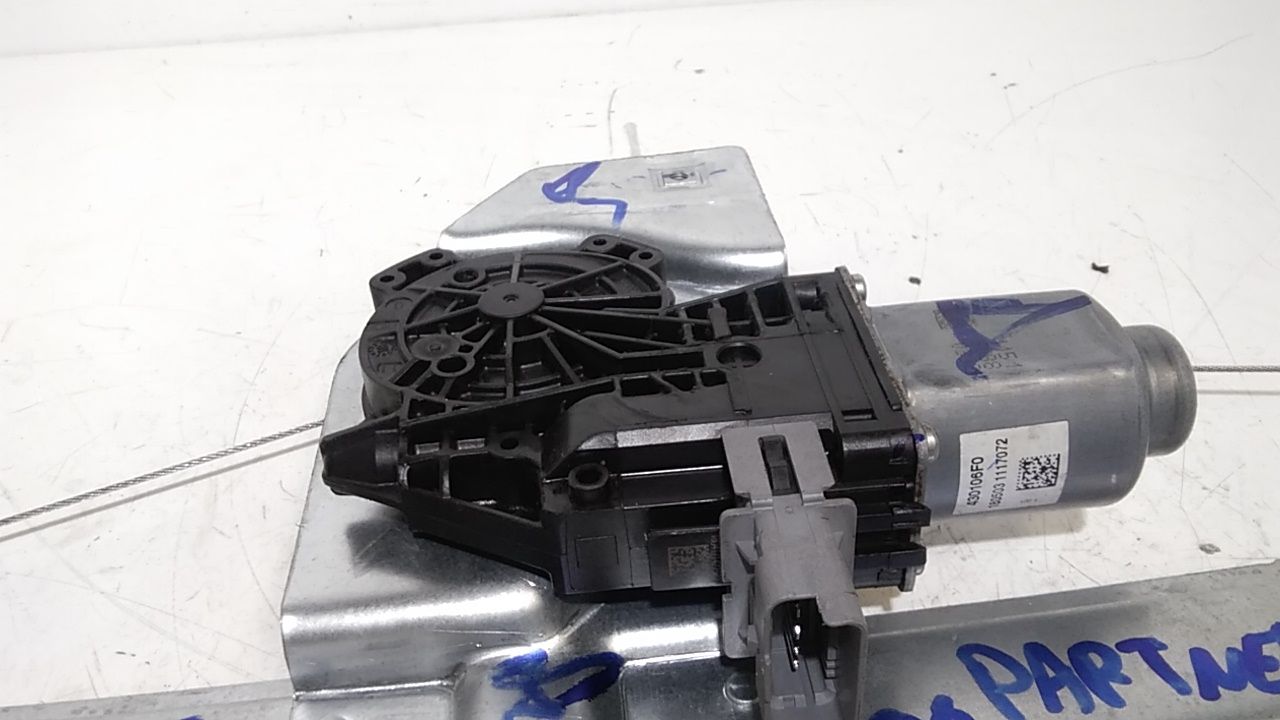 Alzacristallo Porta Ant. Sinistro Usato