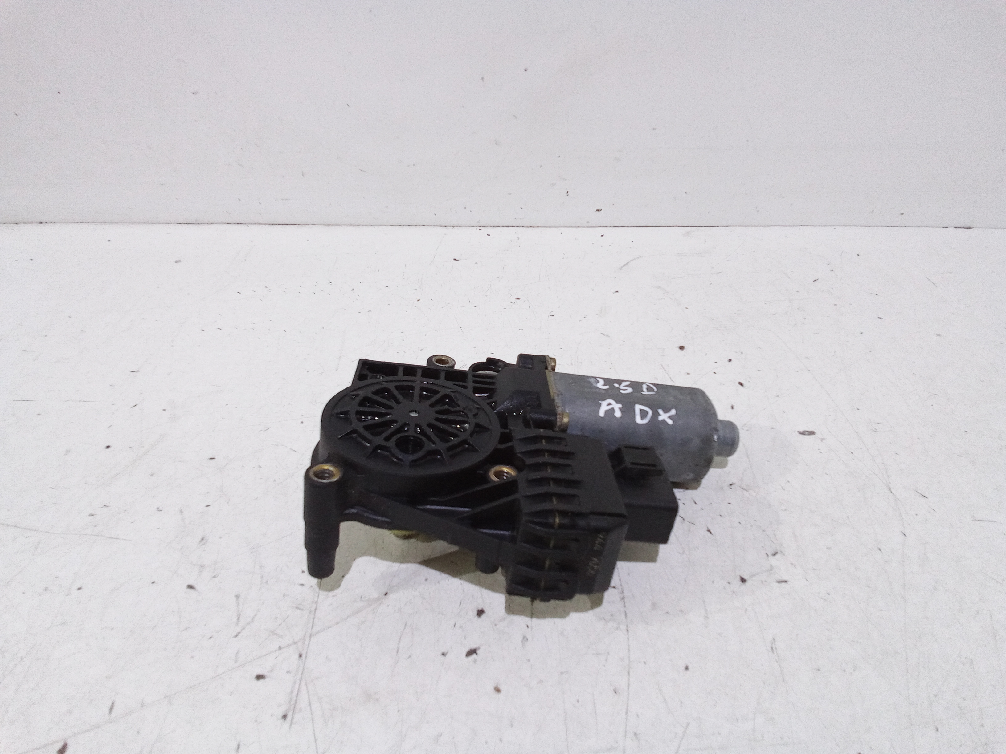 Motorino Alzacristallo Porta Ant. Destro 4B0959802E Usato