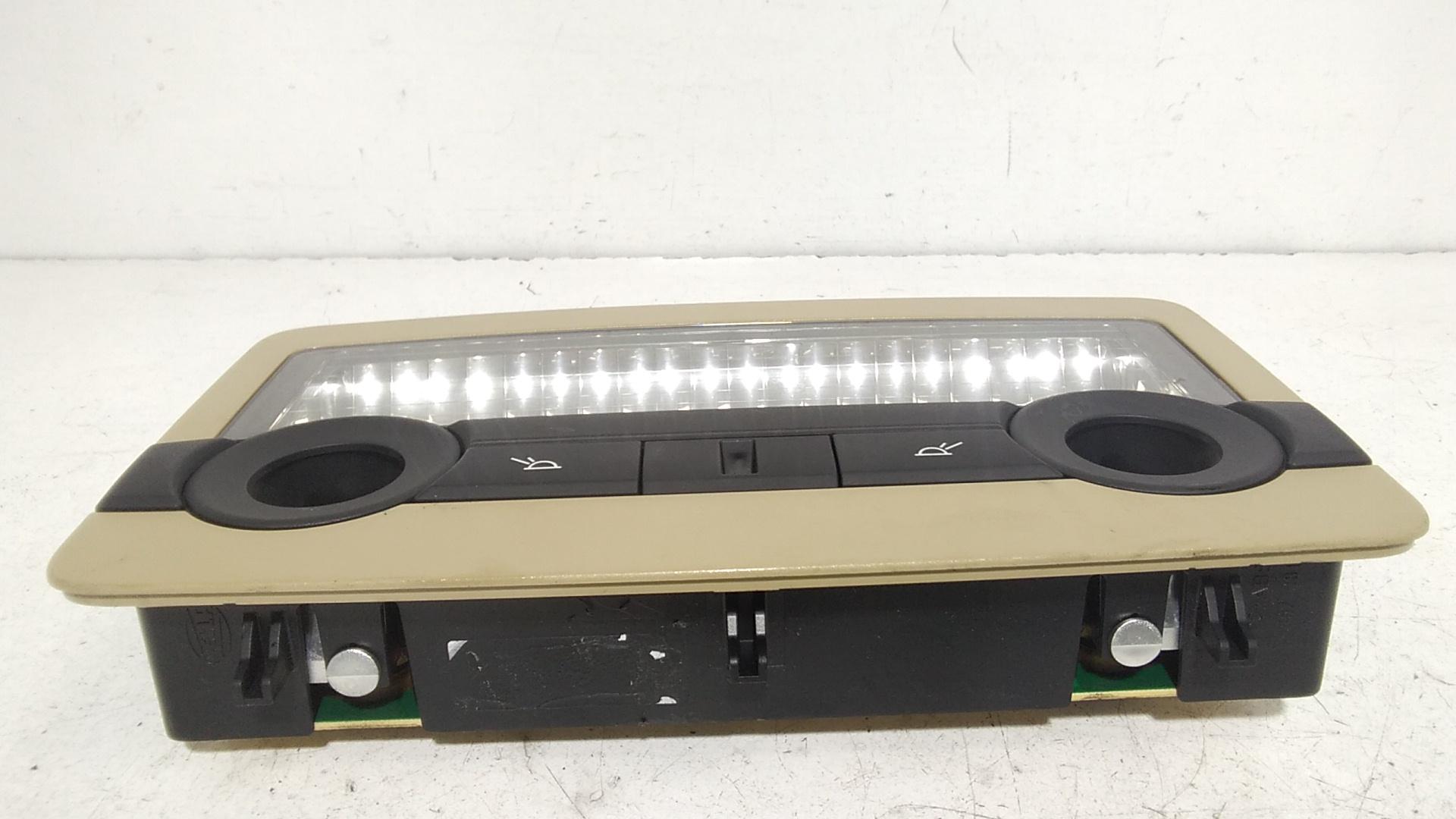 Luce Cortesia Centr. Tetto Usato