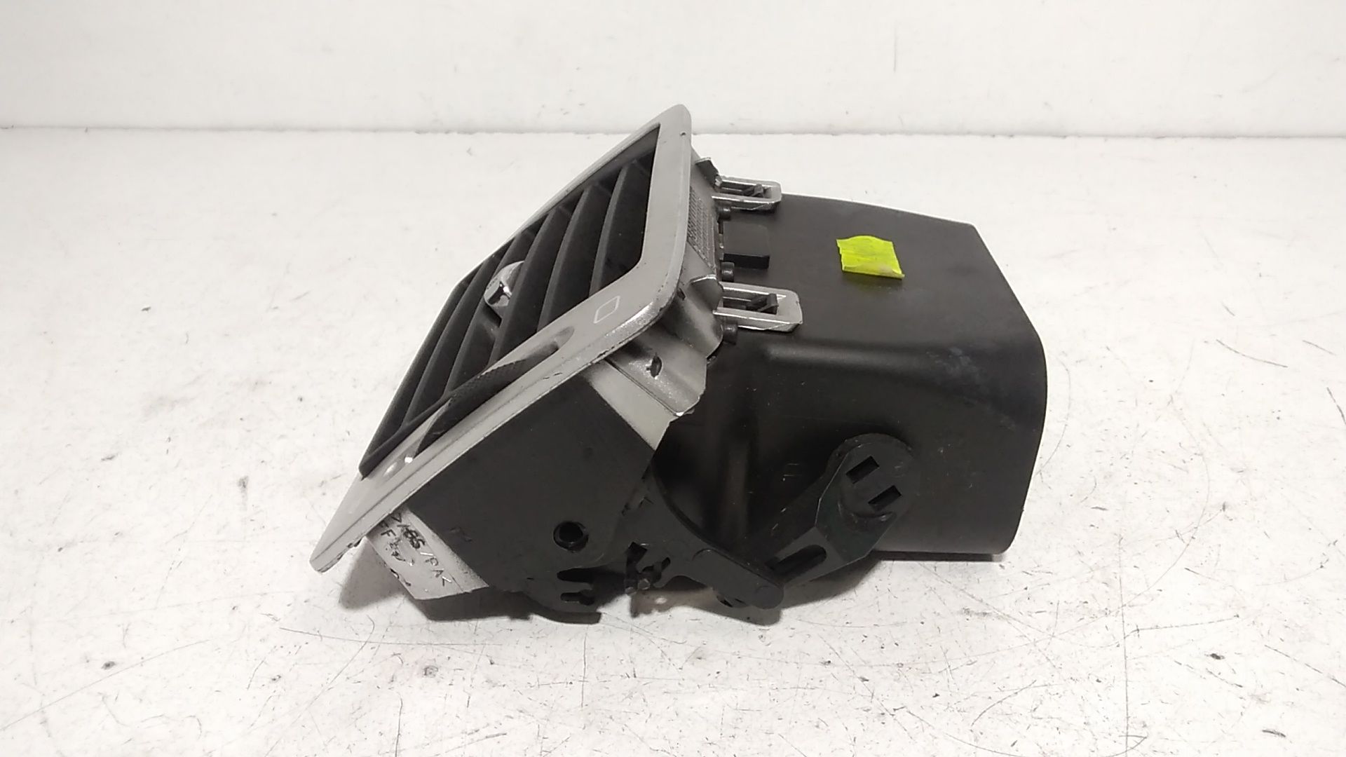 Condotto Aria Bocchette Lat. Cruscotto Destro Usato