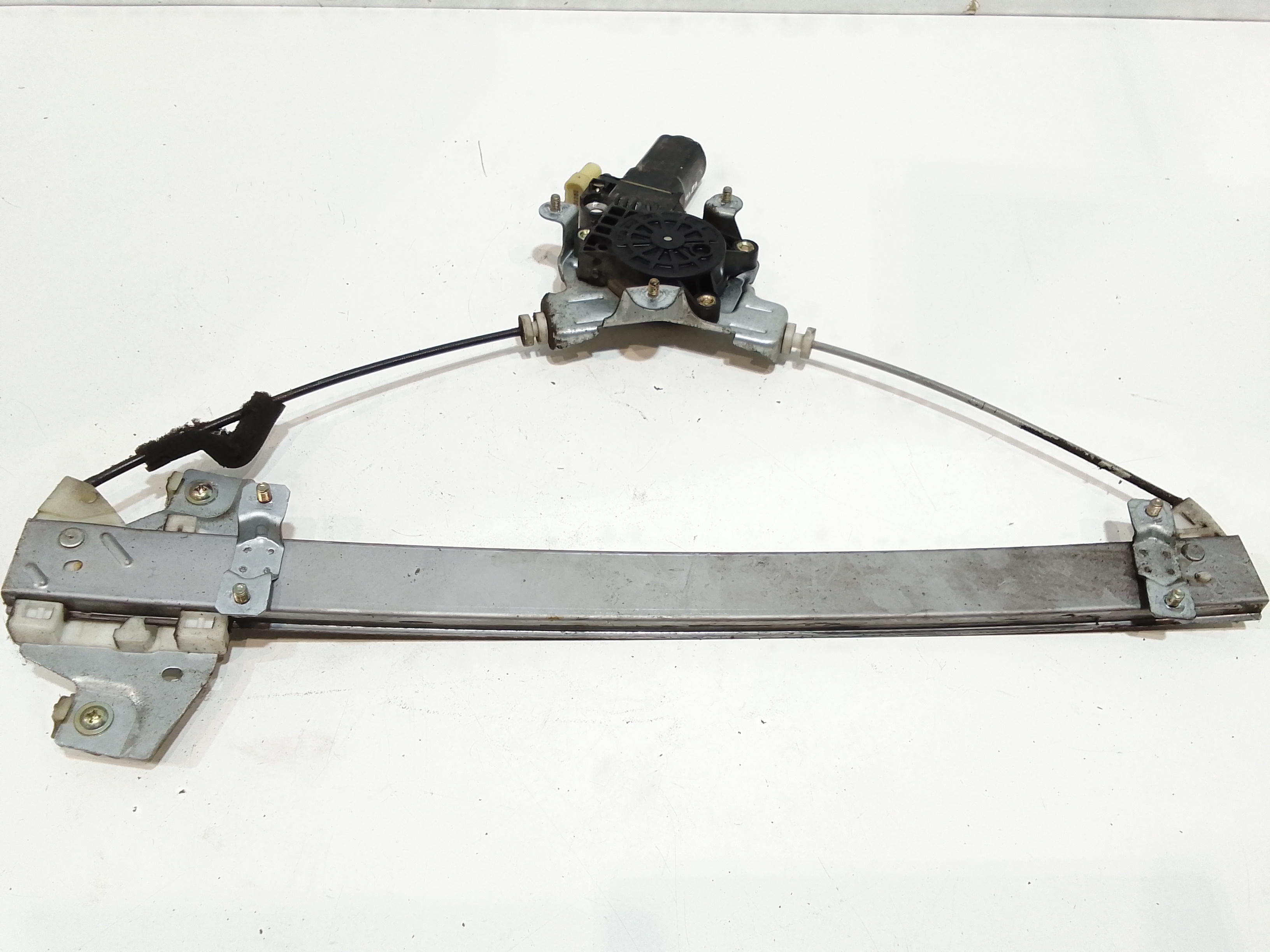 Alzacristallo Porta Ant. Sinistro 824011C000 Usato