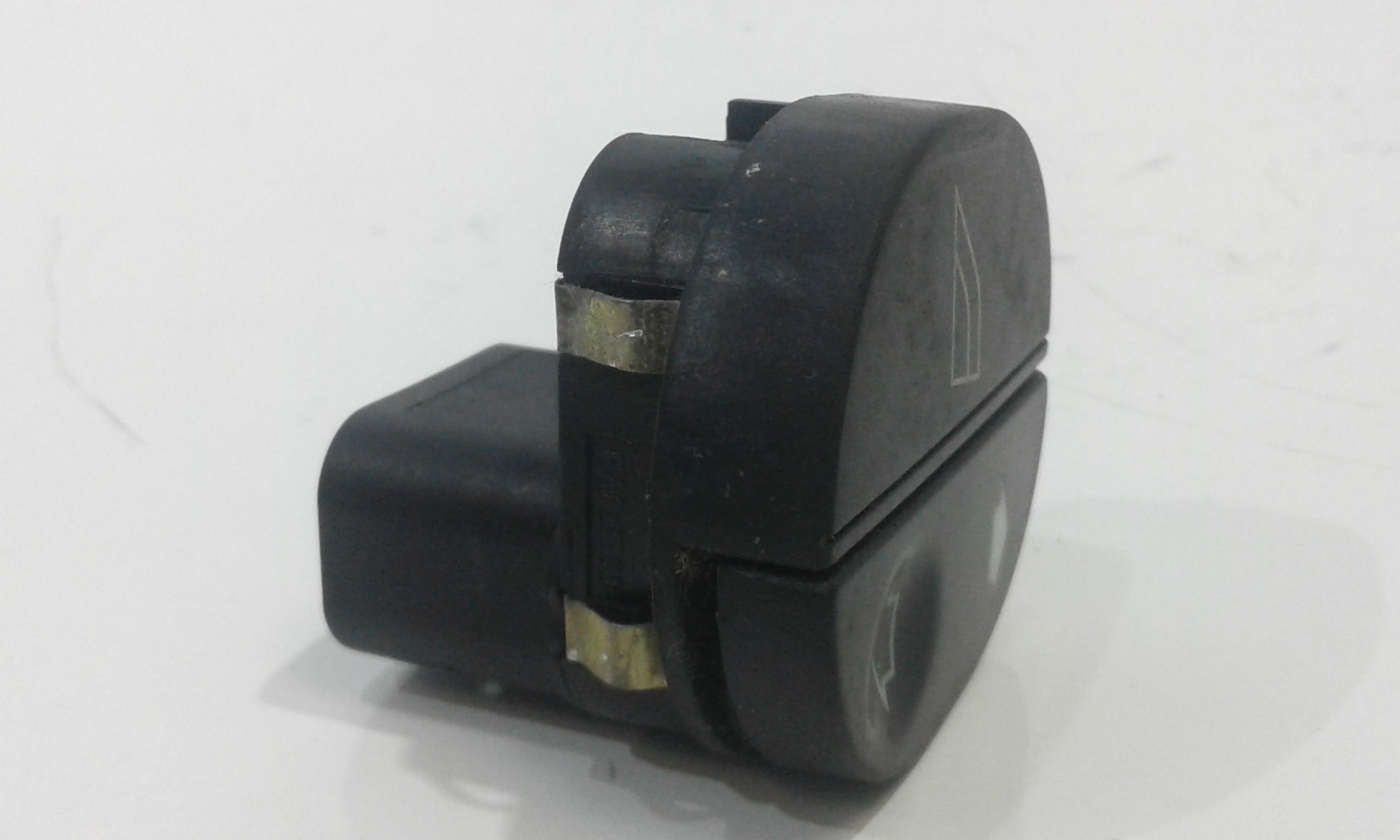 Interruttore Alzacristalli Porta Ant. Destro 1107243 Usato