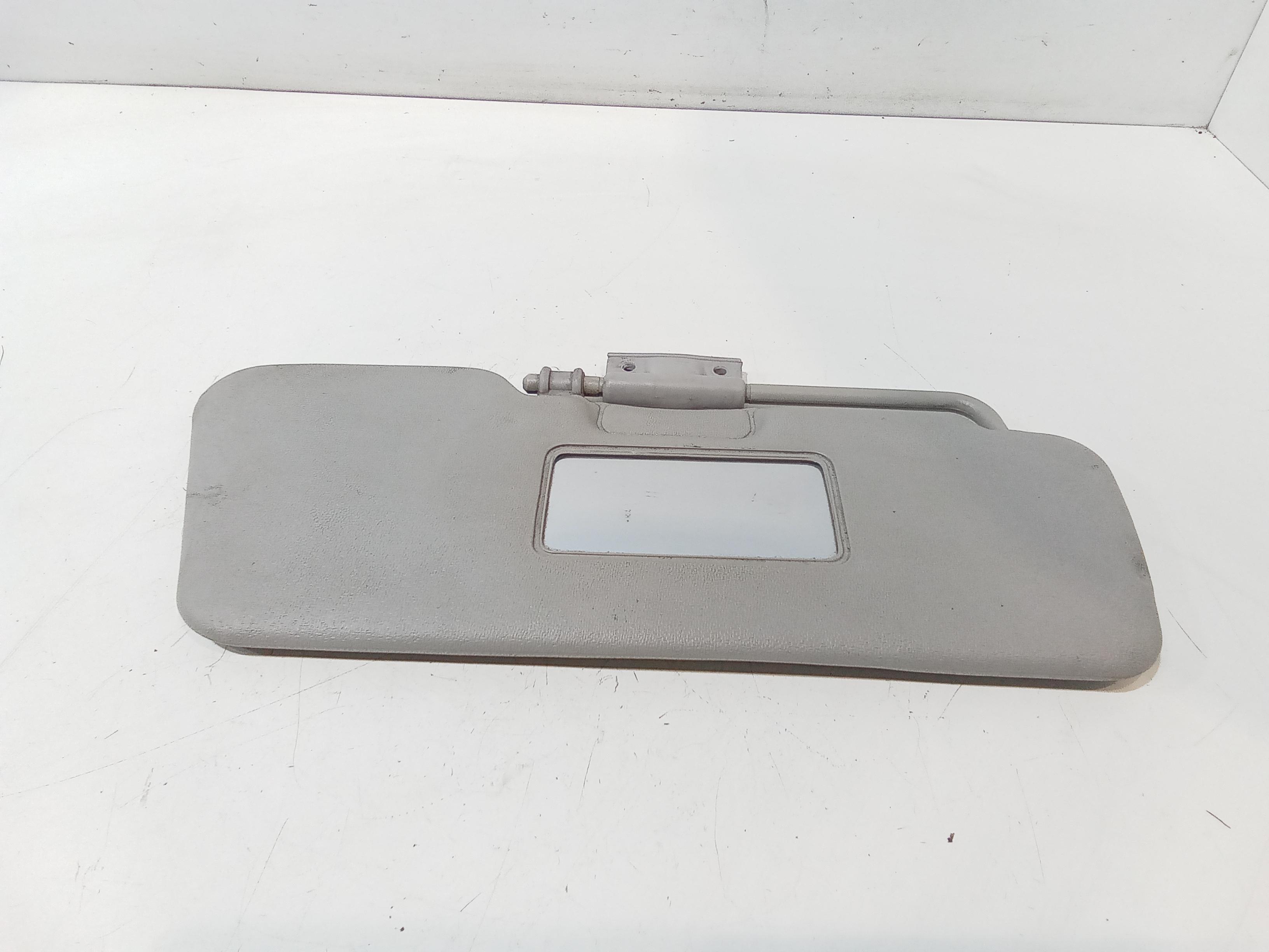 Aletta Parasole Parabrezza Destro 735244339 Usato