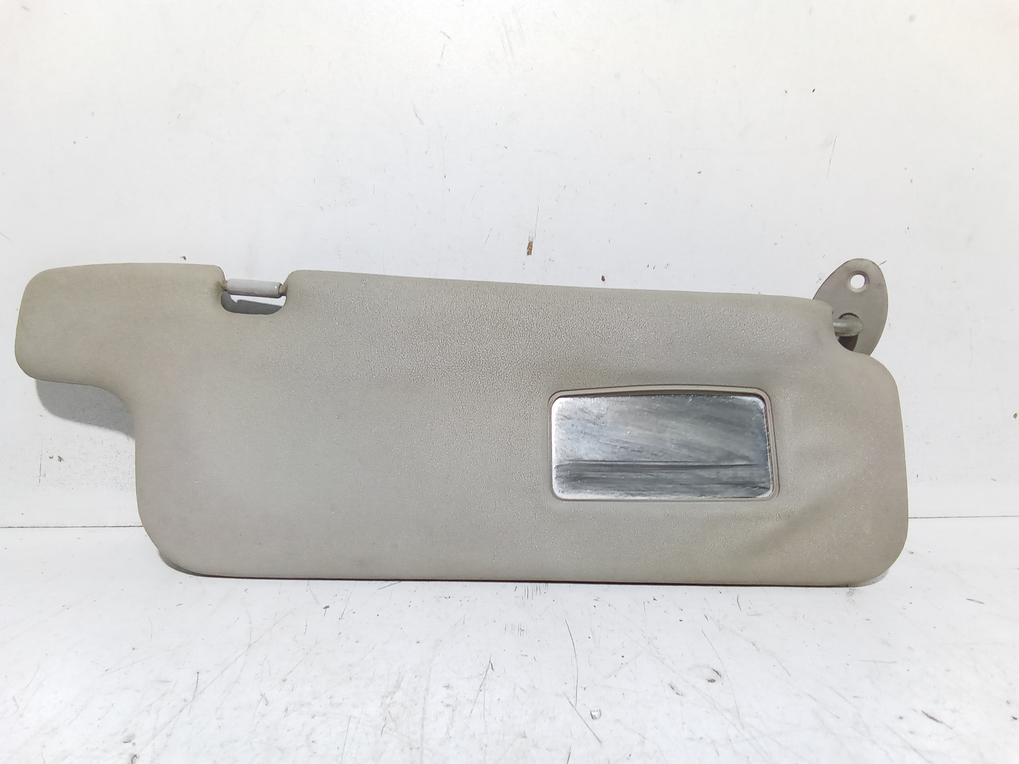 Aletta Parasole Parabrezza Destro 7431052041B0 Usato