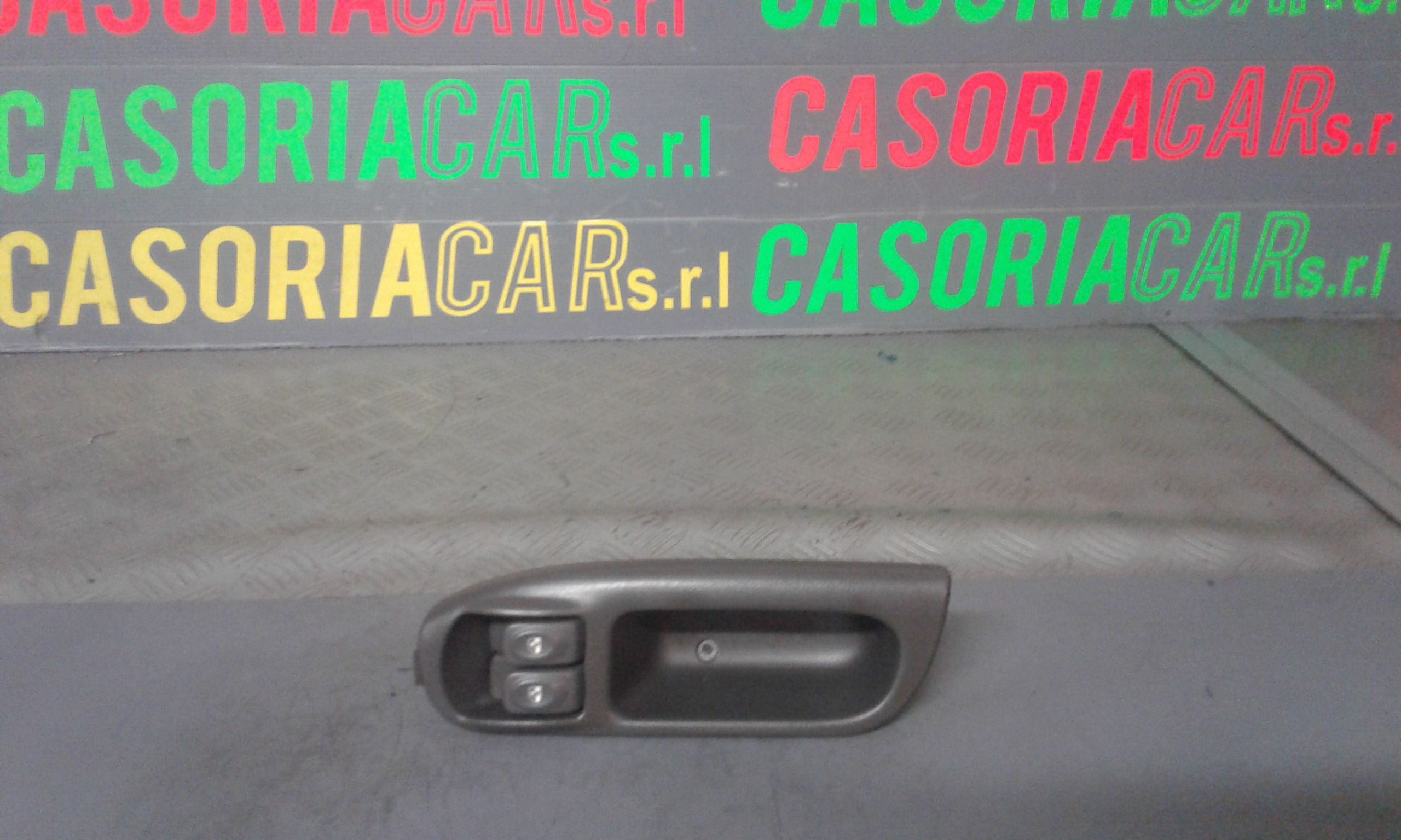 Interruttore Alzacristalli Porta Ant. Sinistro 7700432963 Usato