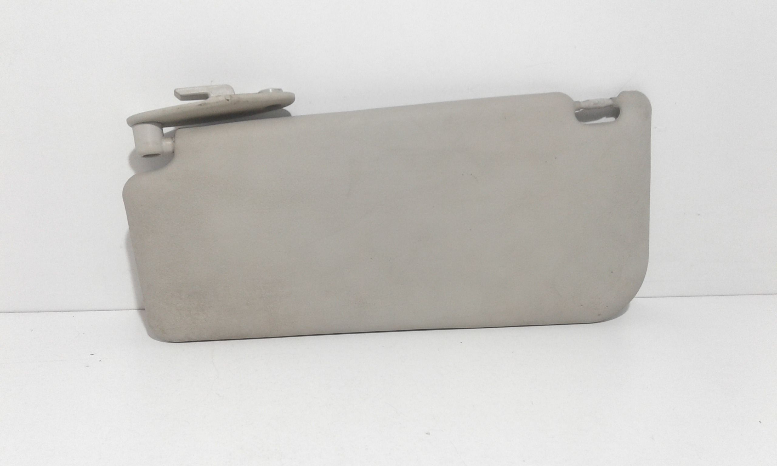 Aletta Parasole Parabrezza Destro 735338206 Usato