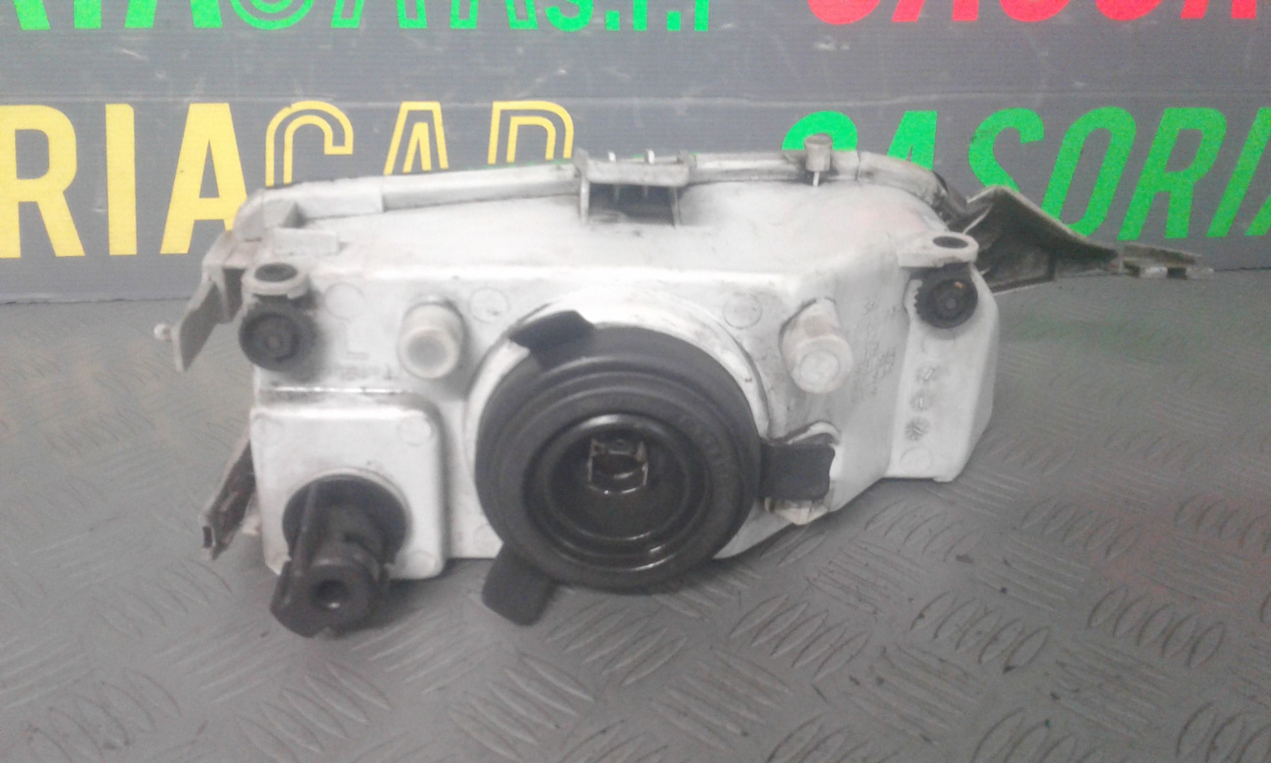 Proiettore Sinistro 46402650 Usato