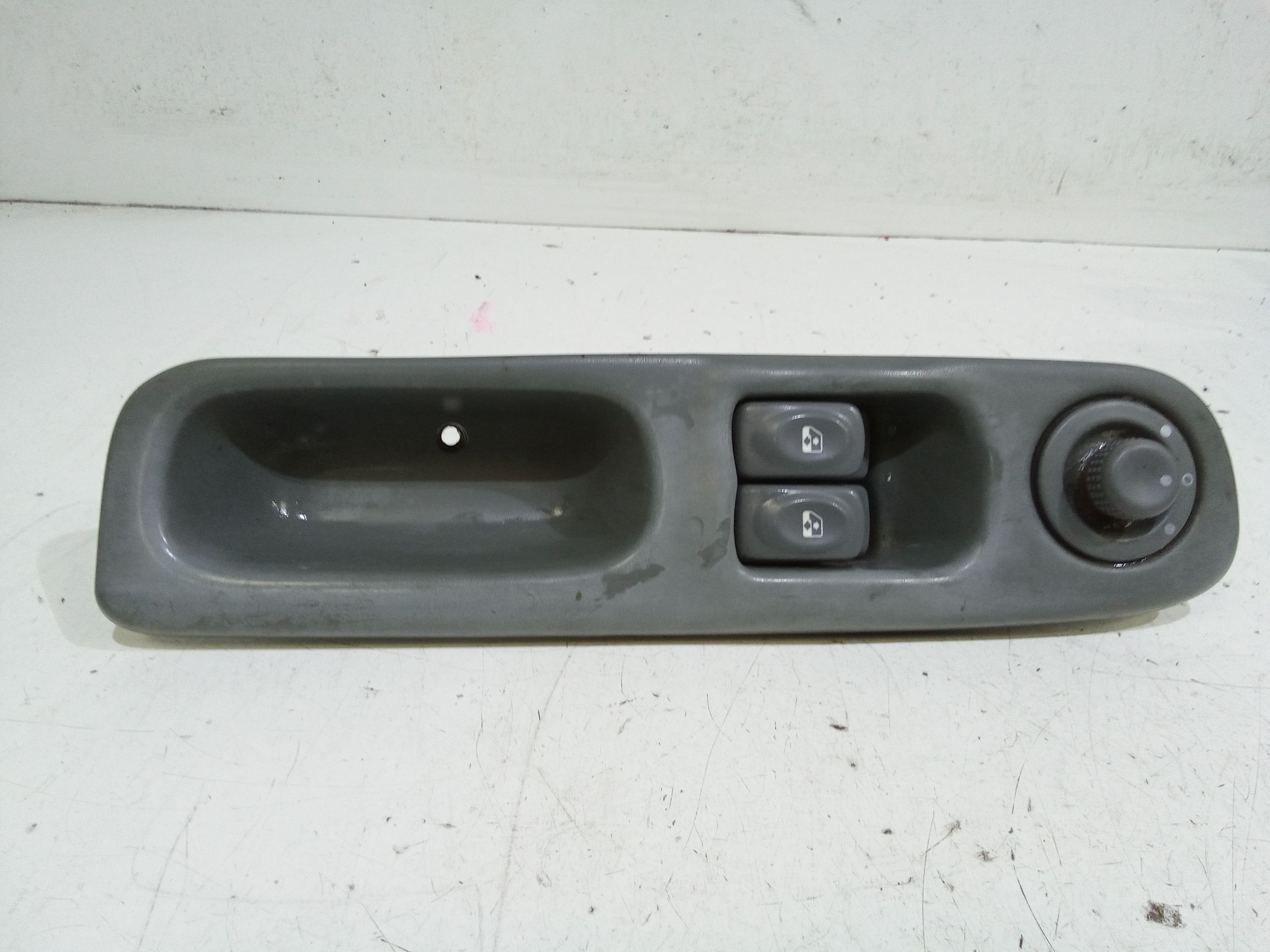 Interruttore Alzacristalli Porta Ant. Sinistro Usato