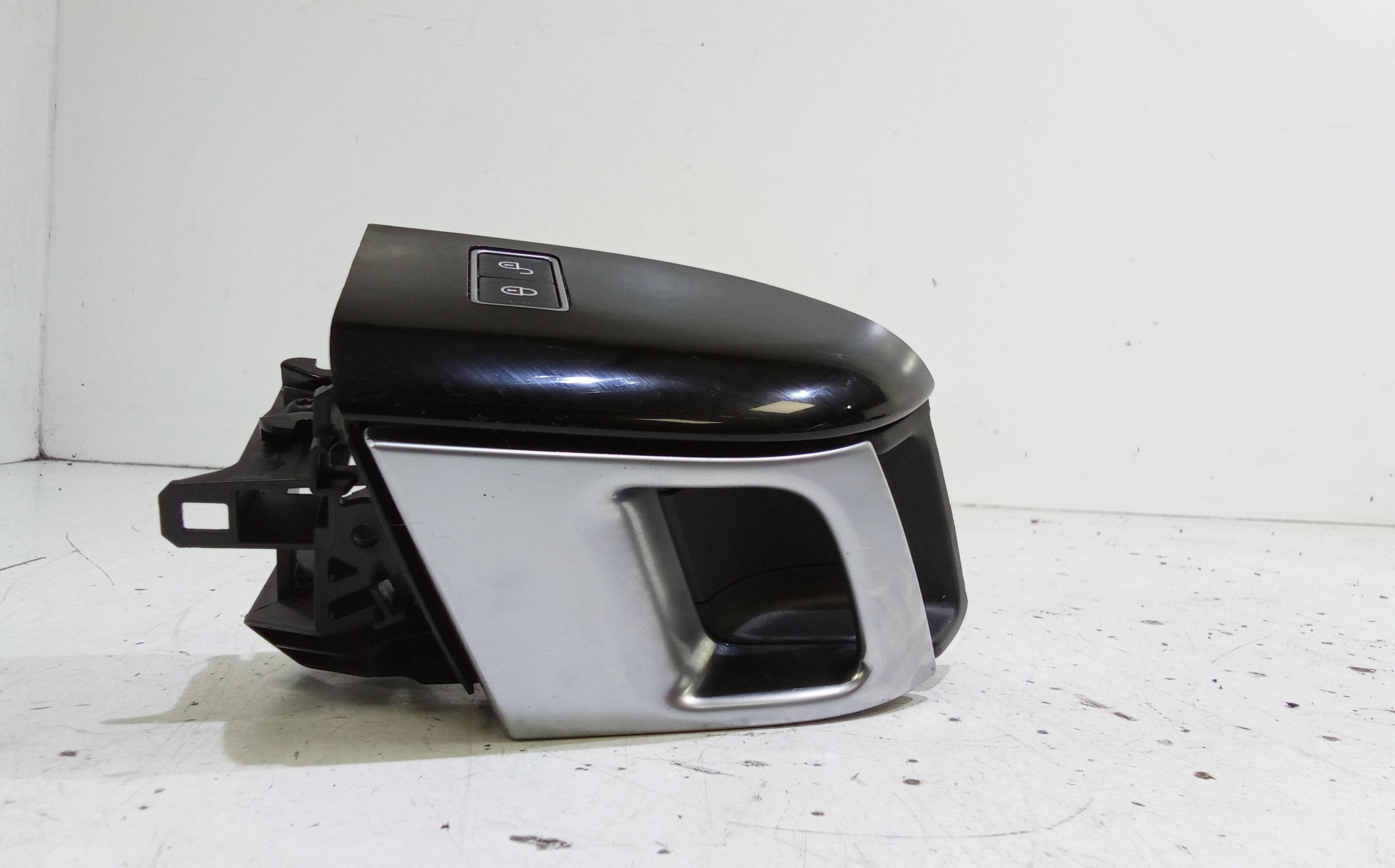 Maniglia Int. Apertura Porta Post. Sinistro LR066545 Usato