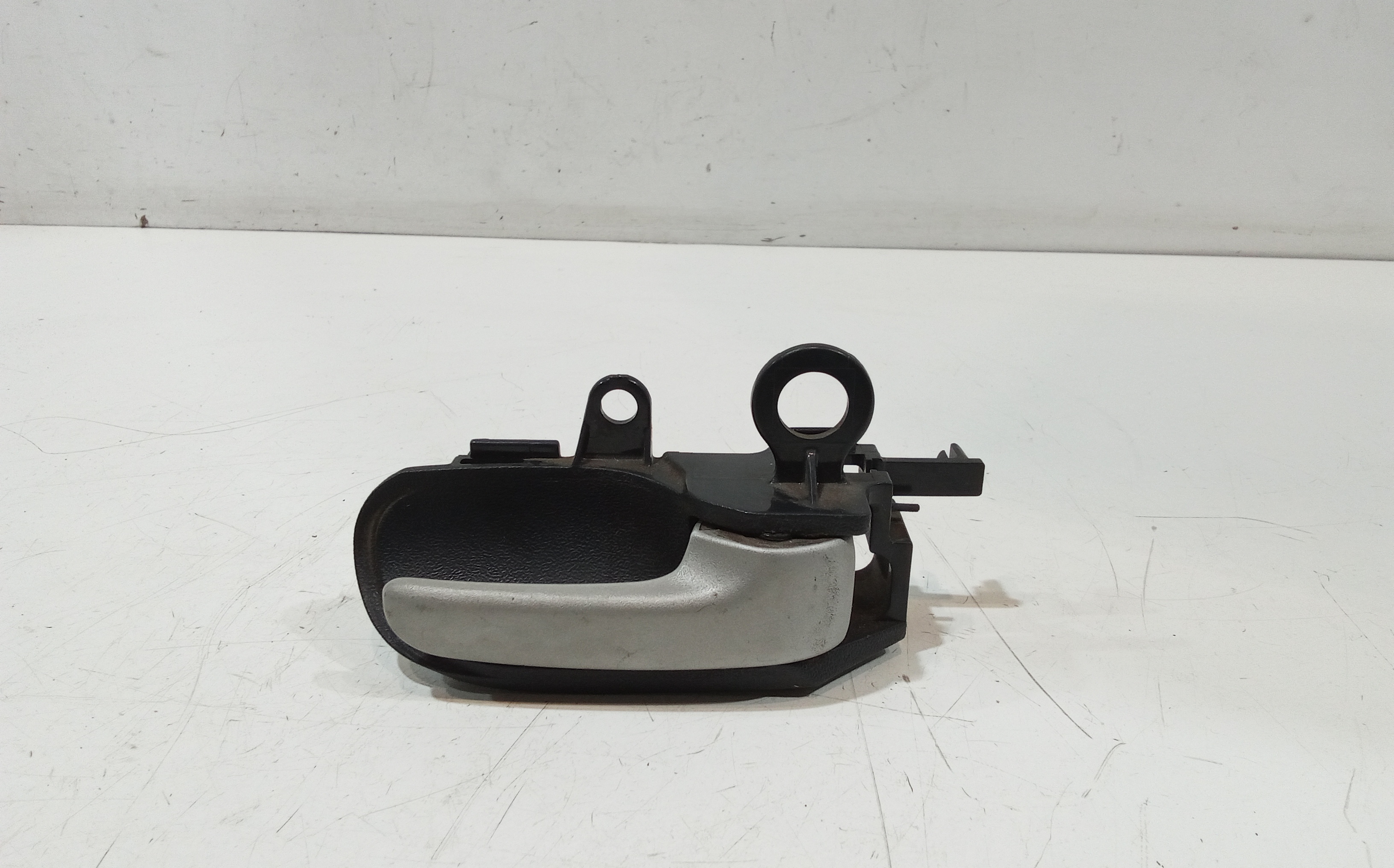 Maniglia Int. Apertura Porta Ant. Destro Usato