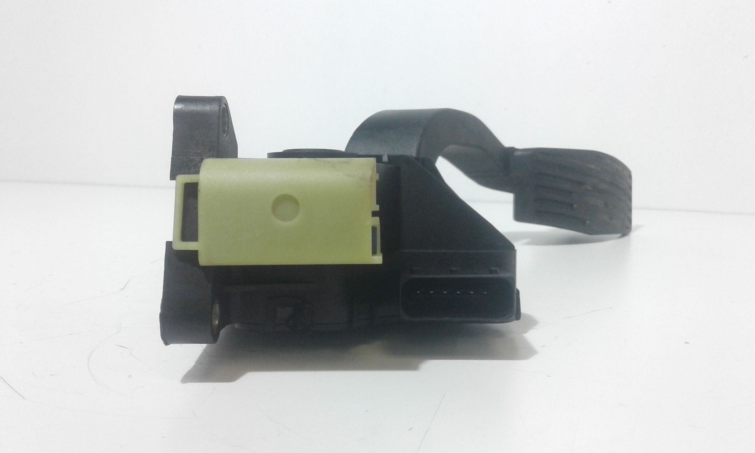 Pedale Acceleratore 13305804 Usato