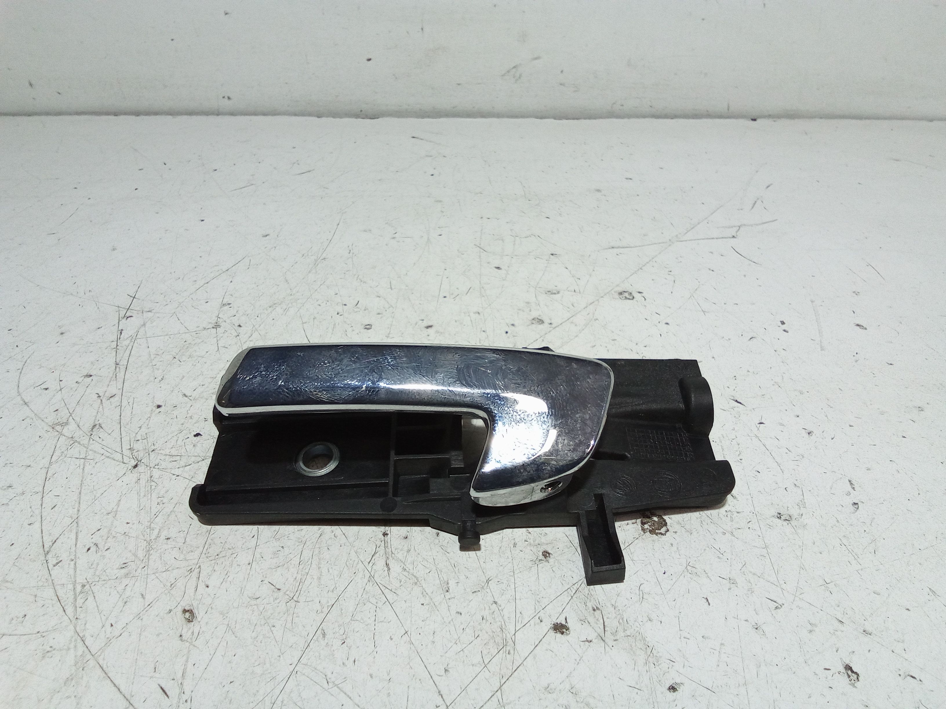 Maniglia Int. Apertura Porta Ant. Sinistro 156054466 Usato