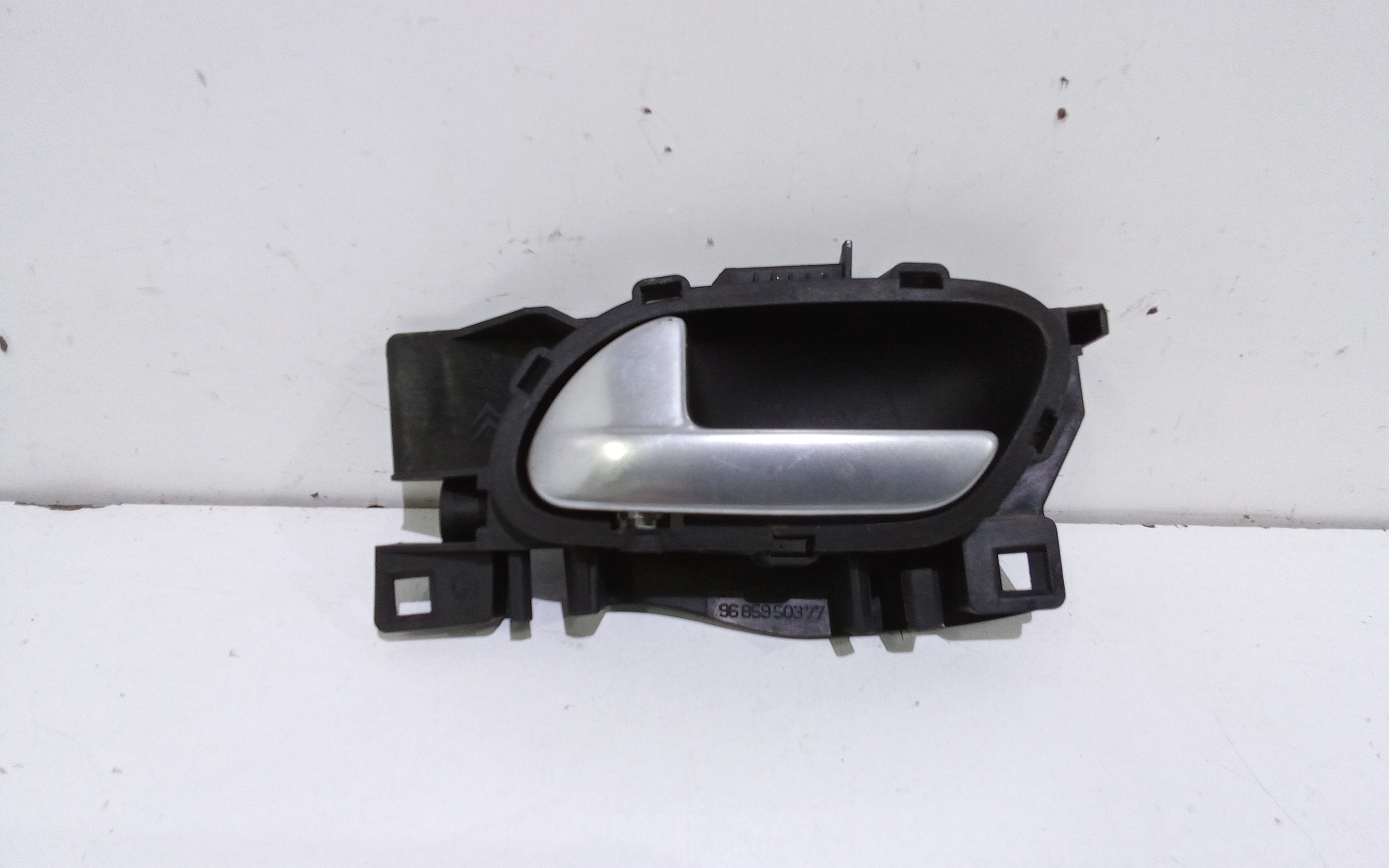 Maniglia Int. Apertura Porta Ant. Sinistro 9143Q1 Usato