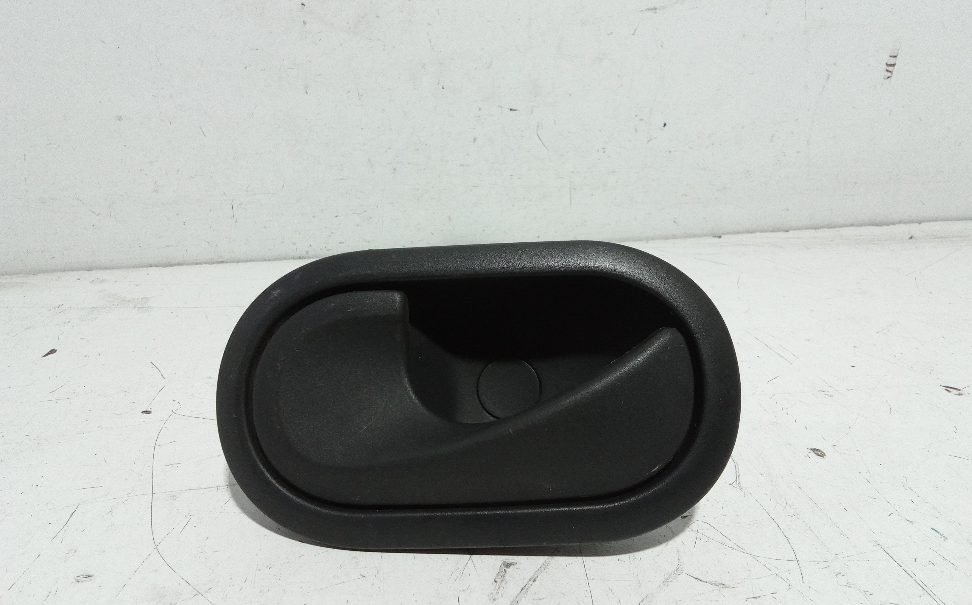 Maniglia Int. Apertura Porta Post. Sinistro 8200310579 Usato