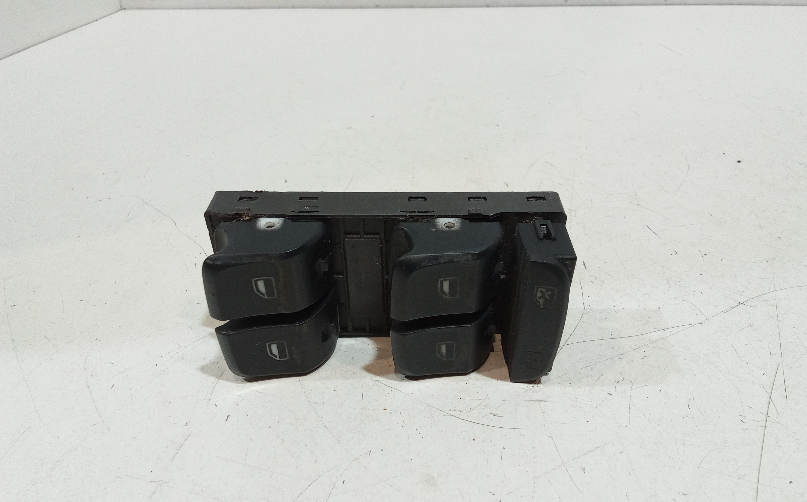 Interruttore Alzacristalli Porta Ant. Sinistro Usato