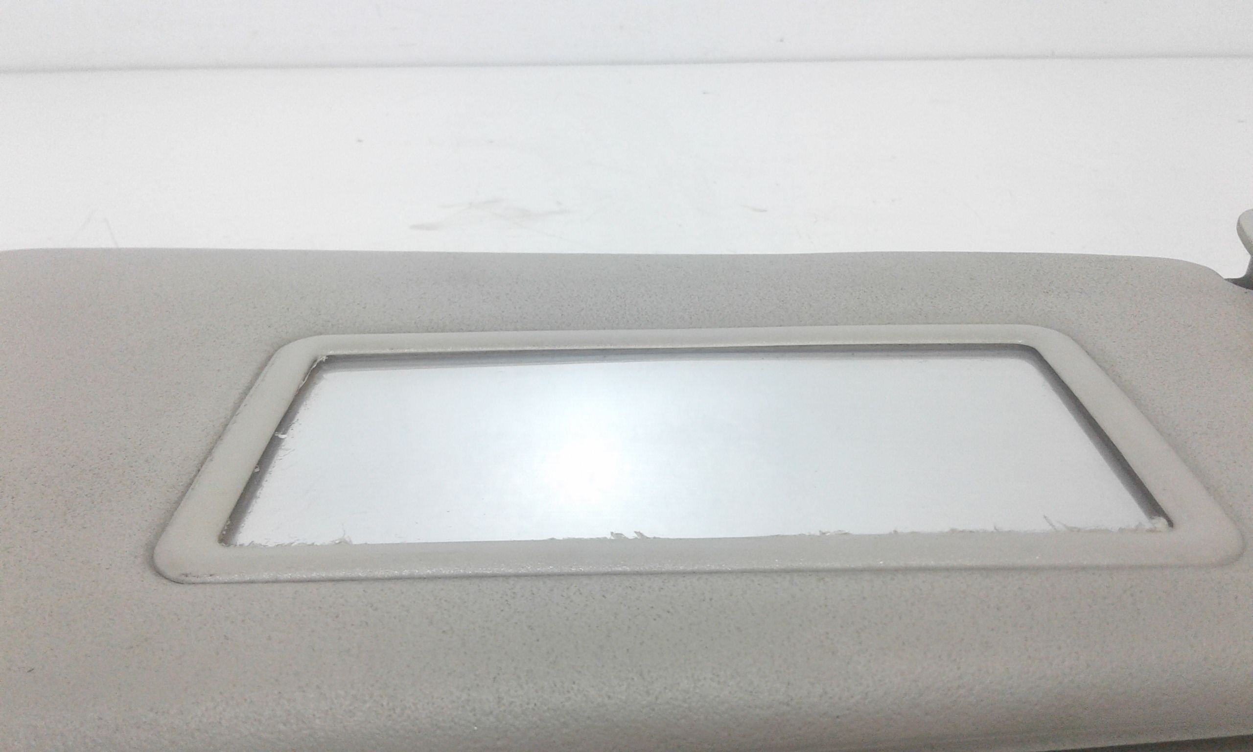 Aletta Parasole Parabrezza Destro 735338206 Usato