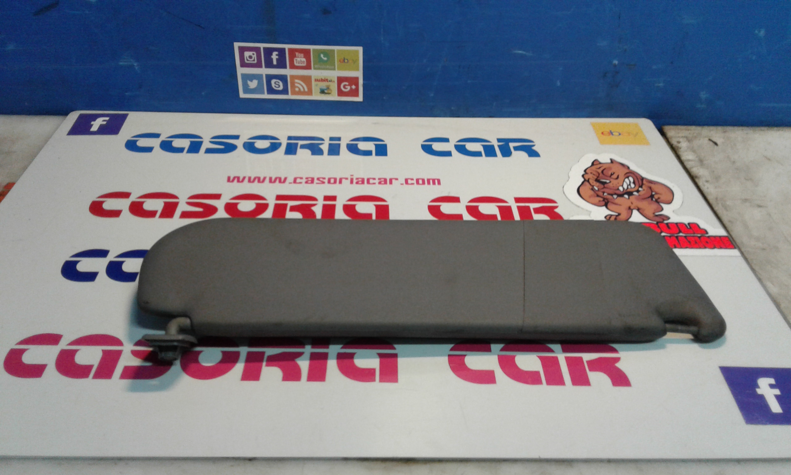 Aletta Parasole Parabrezza Destro 9467004877 Usato