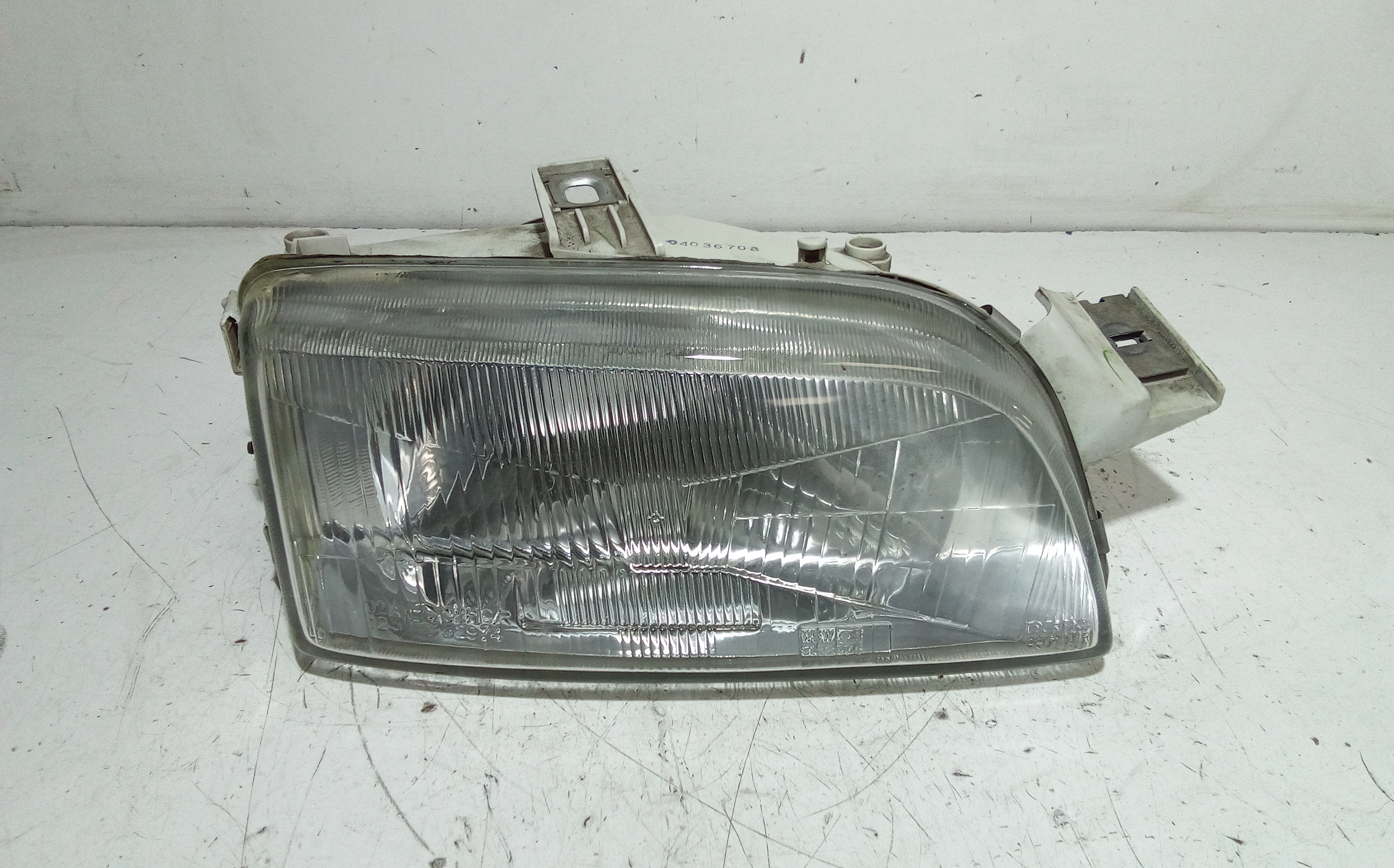 Proiettore Destro 46402649 Usato