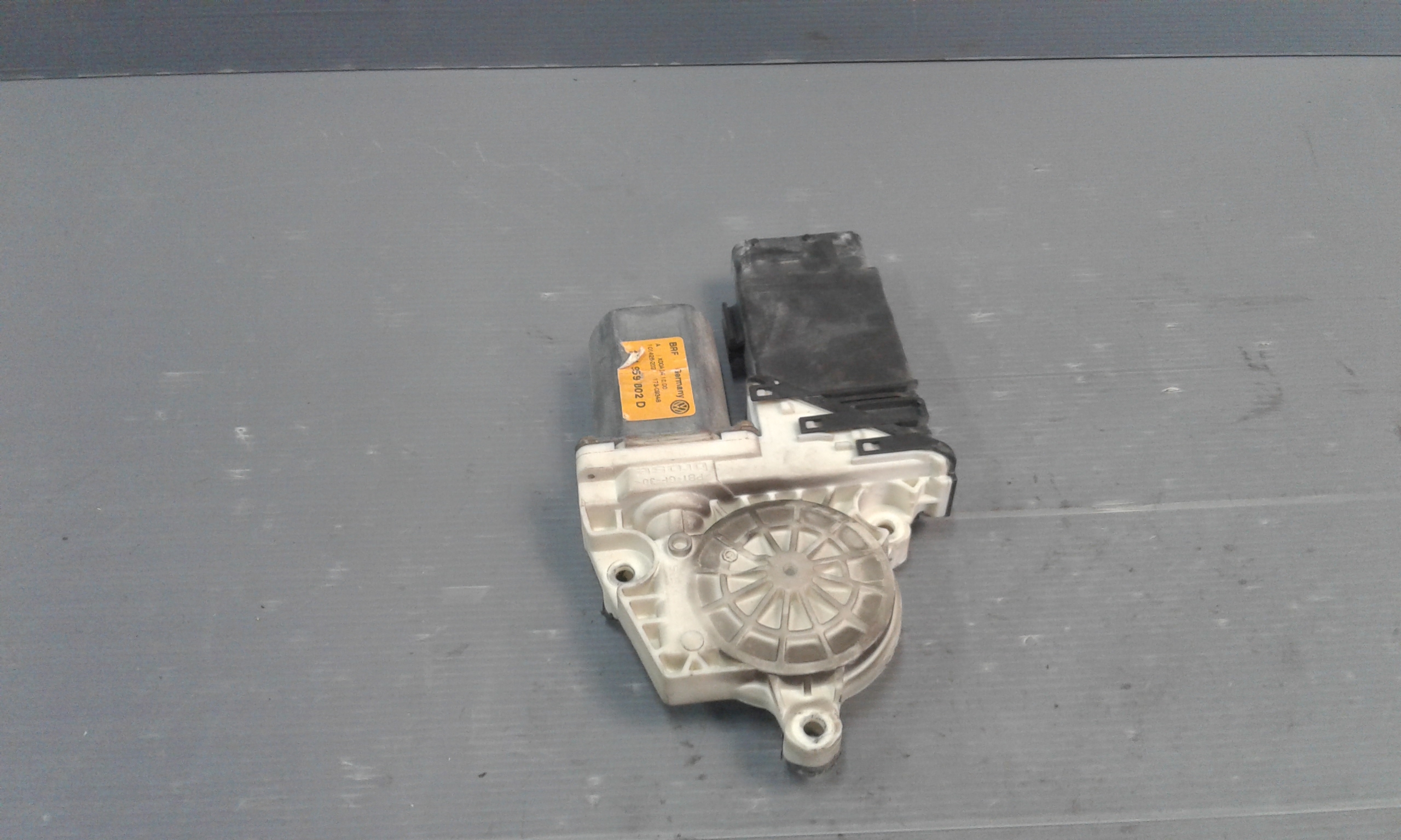 Motorino Alzacristallo Porta Ant. Destro 1C0959802C017 Usato