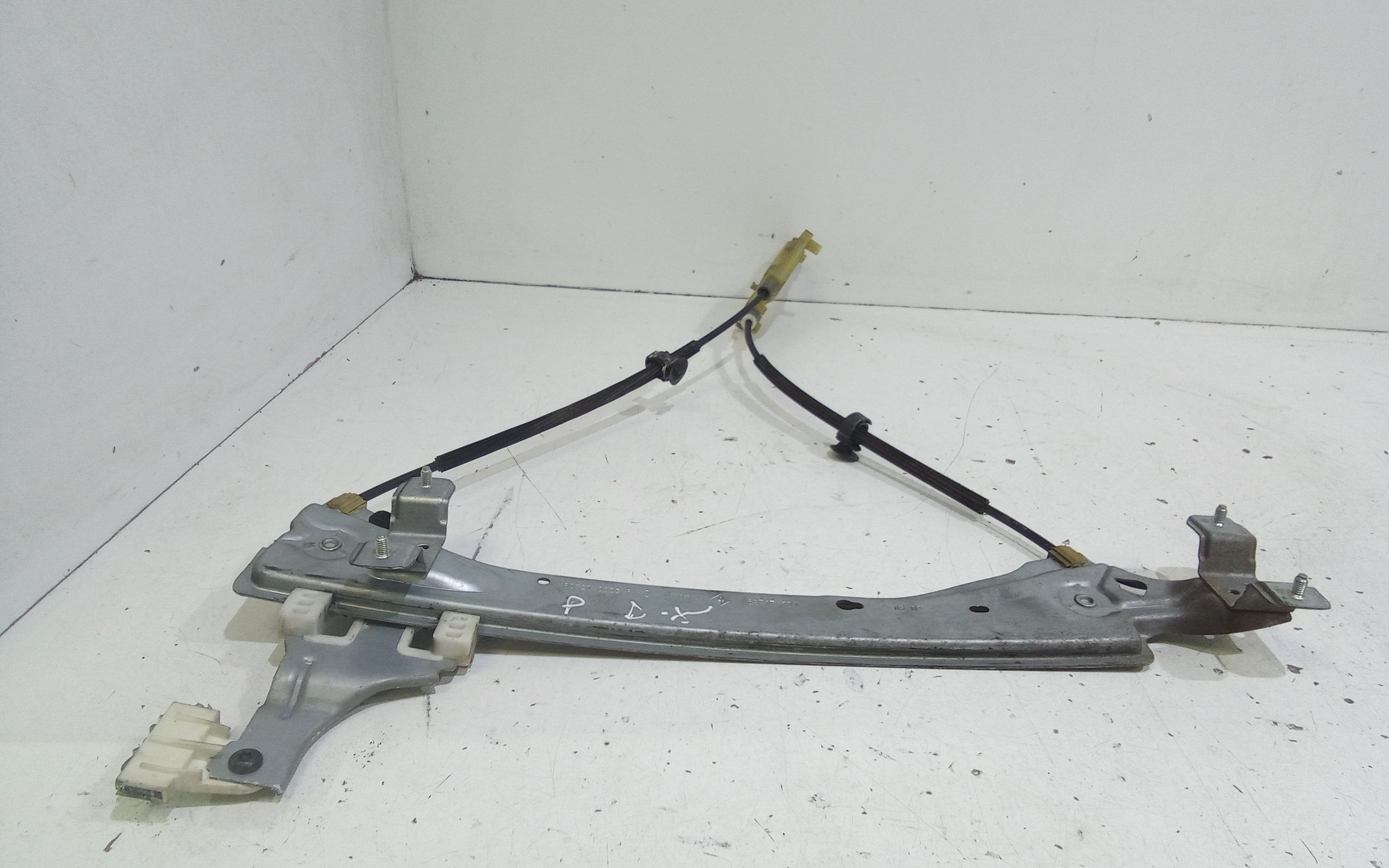 Alzacristallo Porta Post. Destro 827200003R Usato