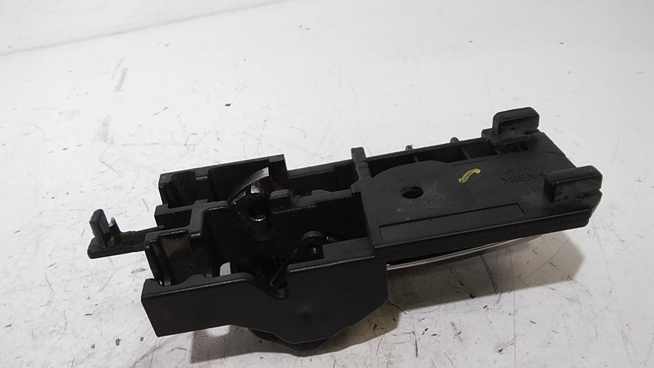 Maniglia Int. Apertura Porta Ant. Sinistro 8313062J00S1S Usato