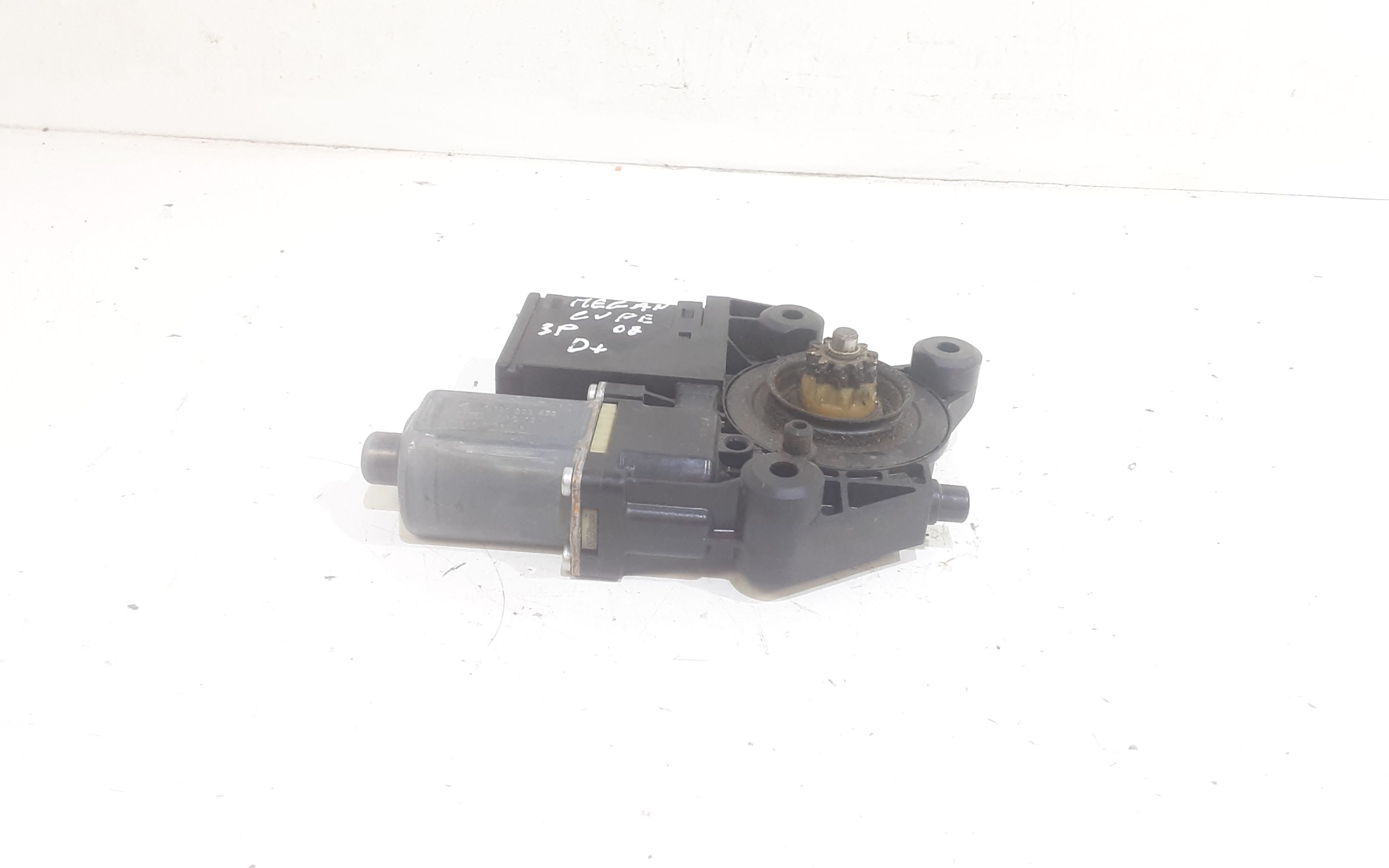 Motorino Alzacristallo Porta Ant. Destro 807300006R Usato