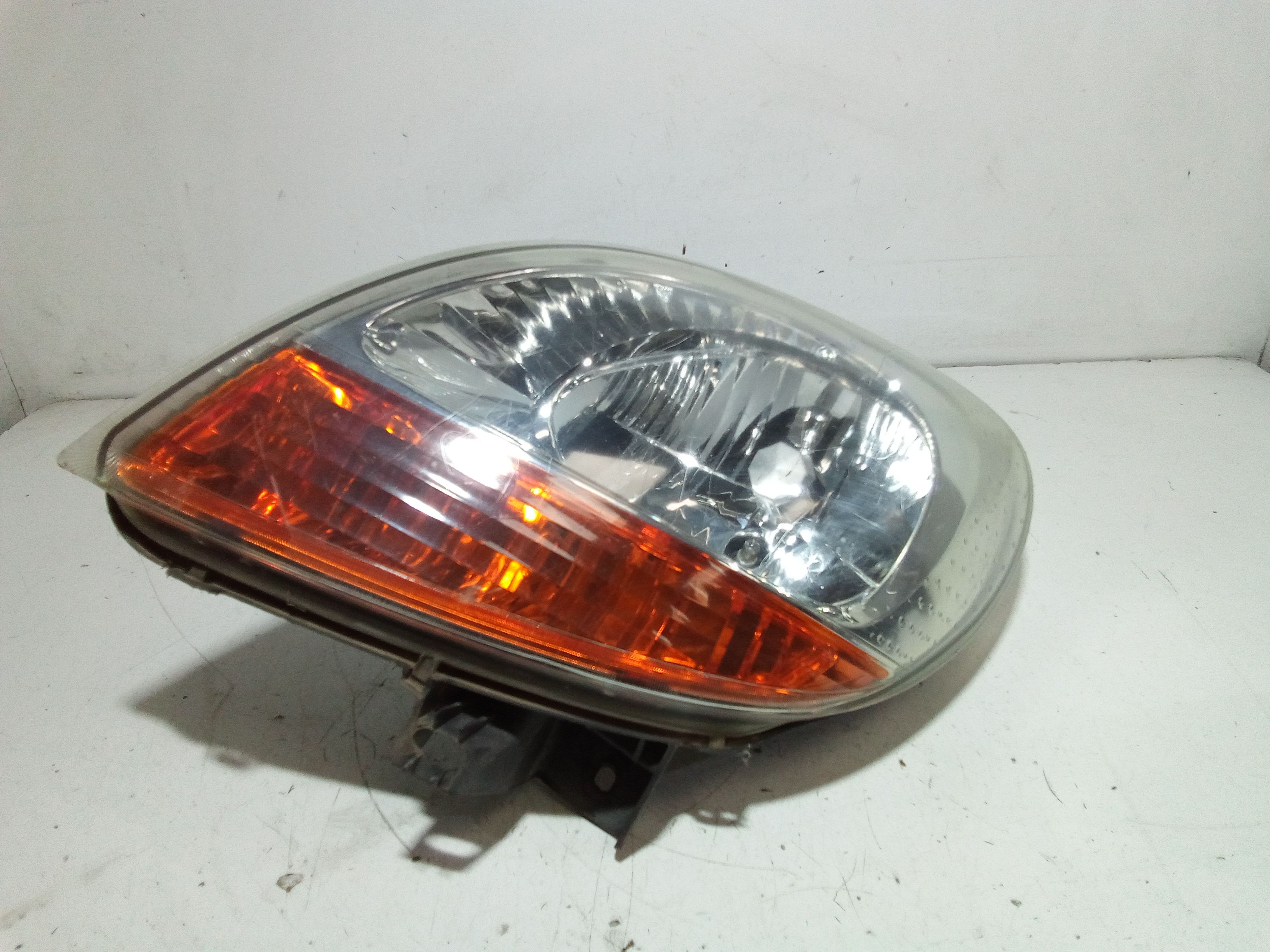 Proiettore Sinistro 260602103R Usato