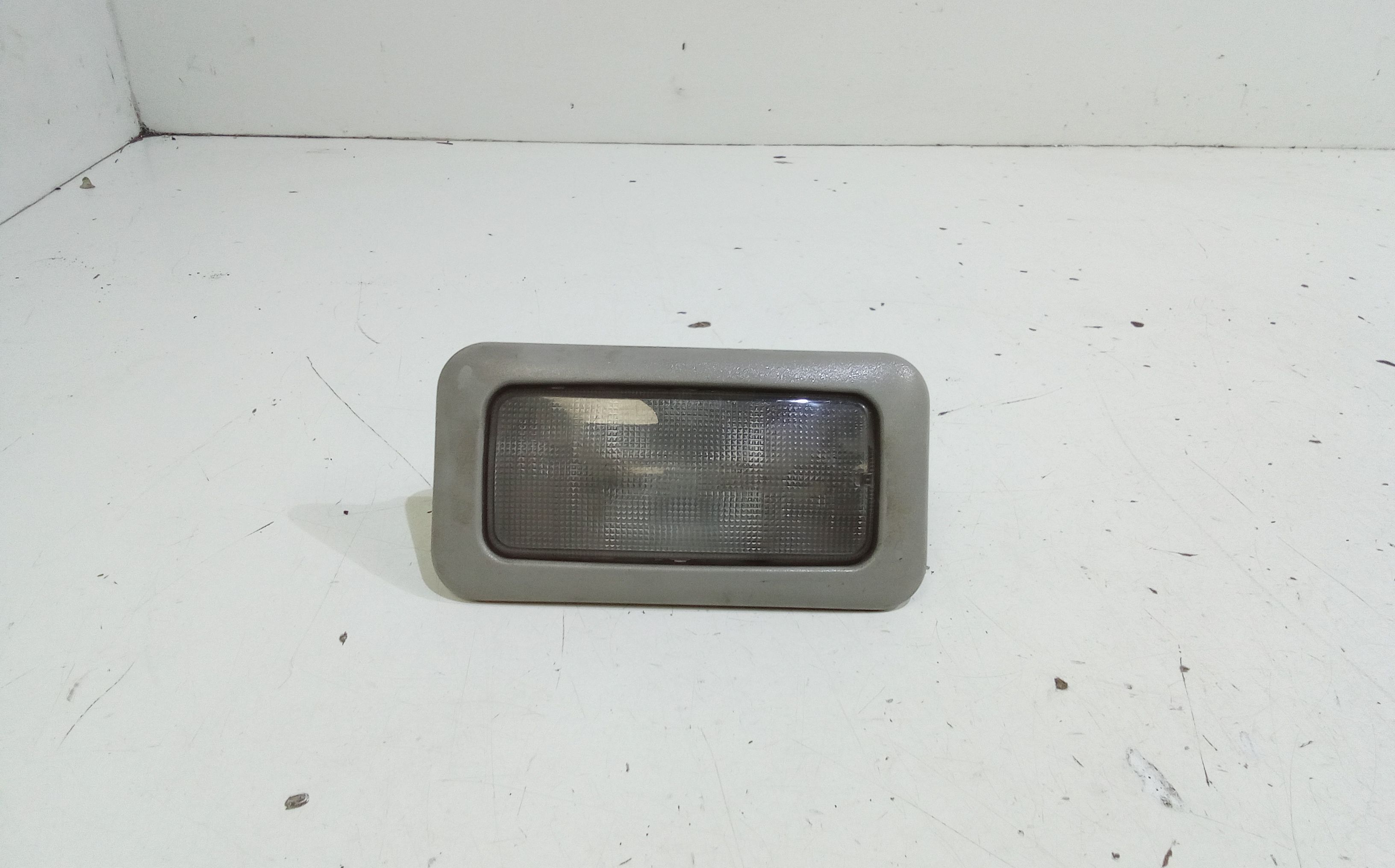 Luce Cortesia Ant. Tetto 180034060 Usato