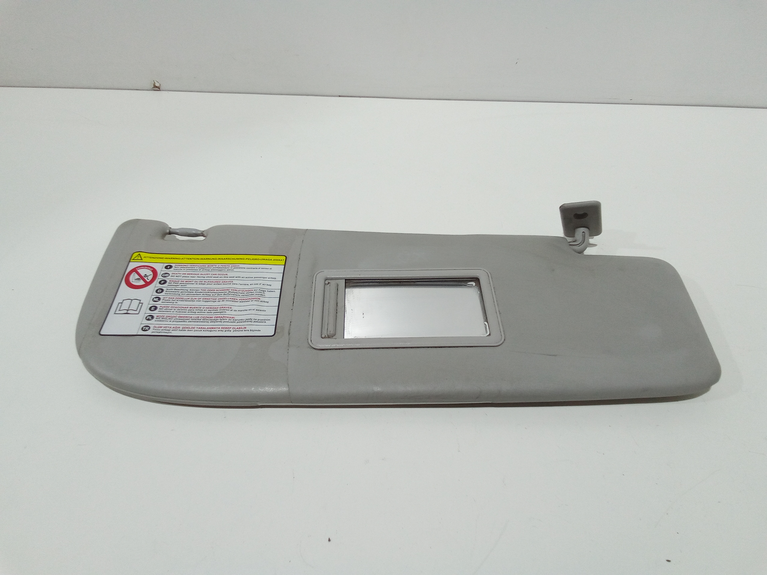 Aletta Parasole Parabrezza Destro 735733816 Usato