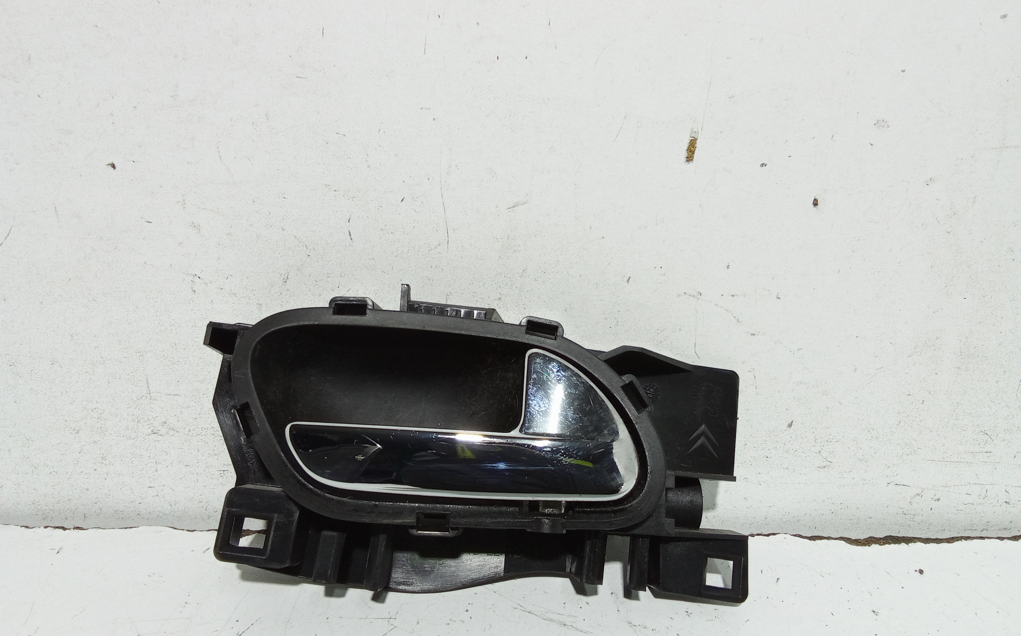 Maniglia Int. Apertura Porta Post. Destro 9144A5 Usato