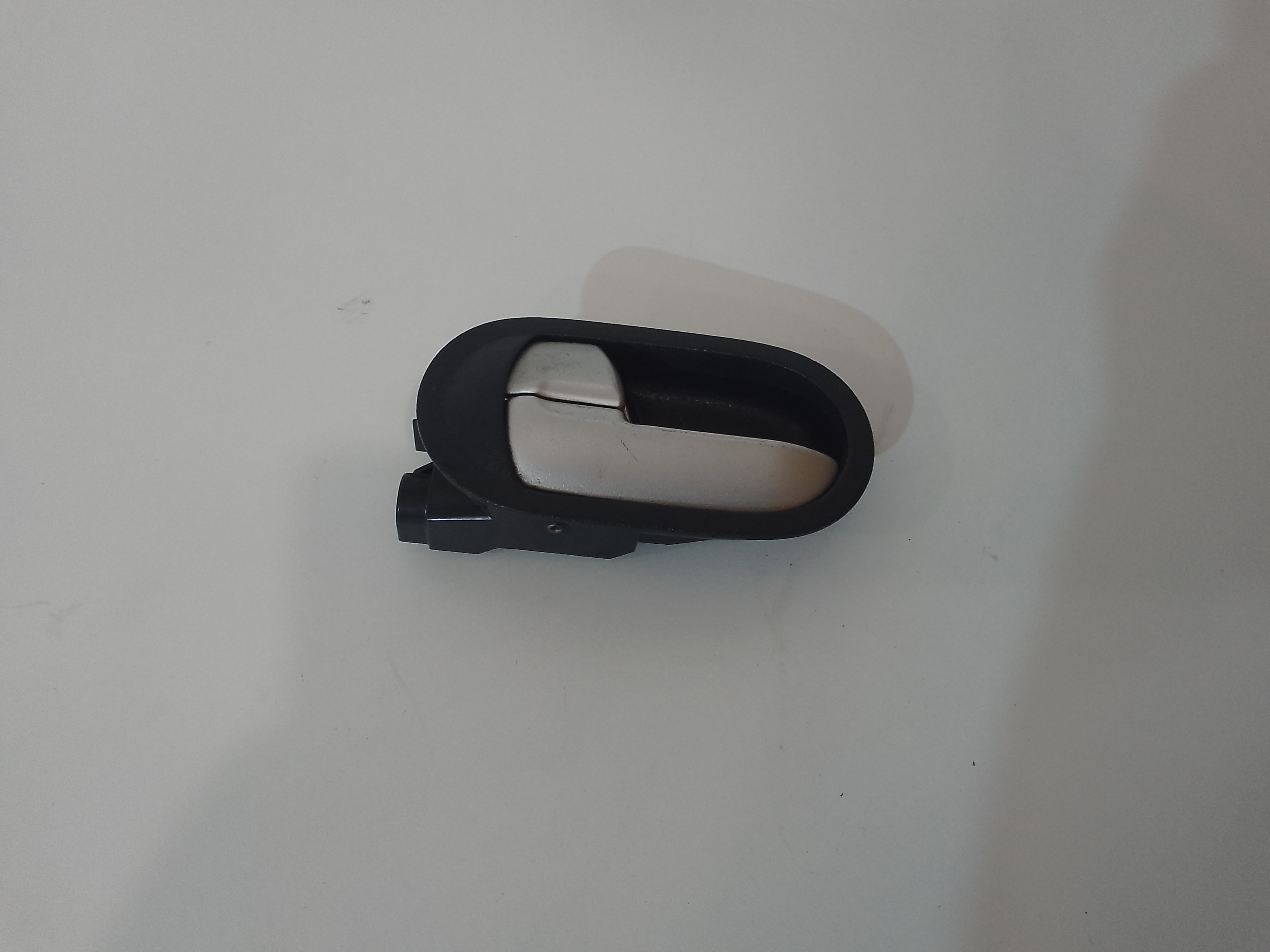 Maniglia Int. Apertura Porta Ant. Destro Usato