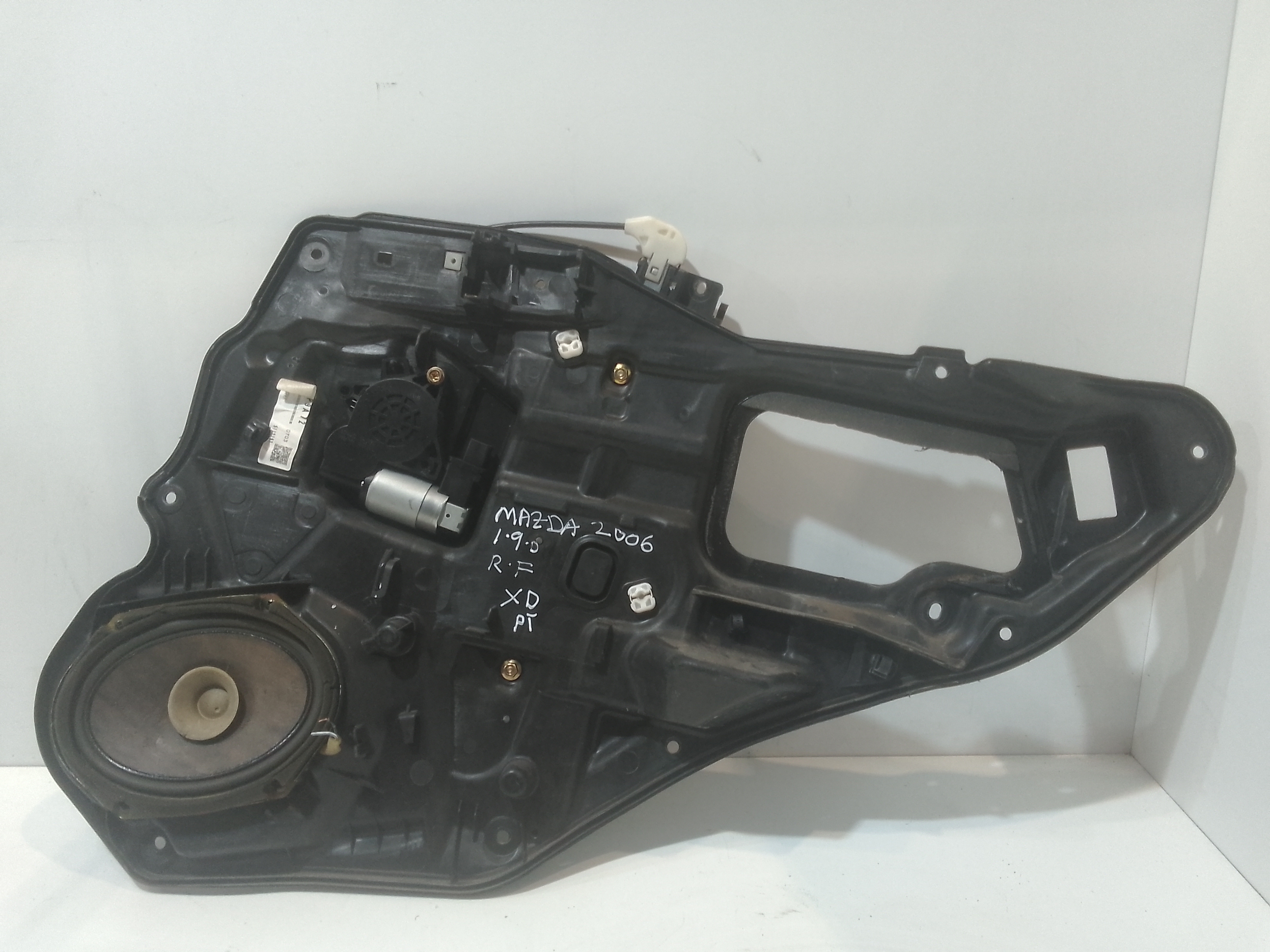 Alzacristallo Porta Post. Destro GJ6E72560D Usato