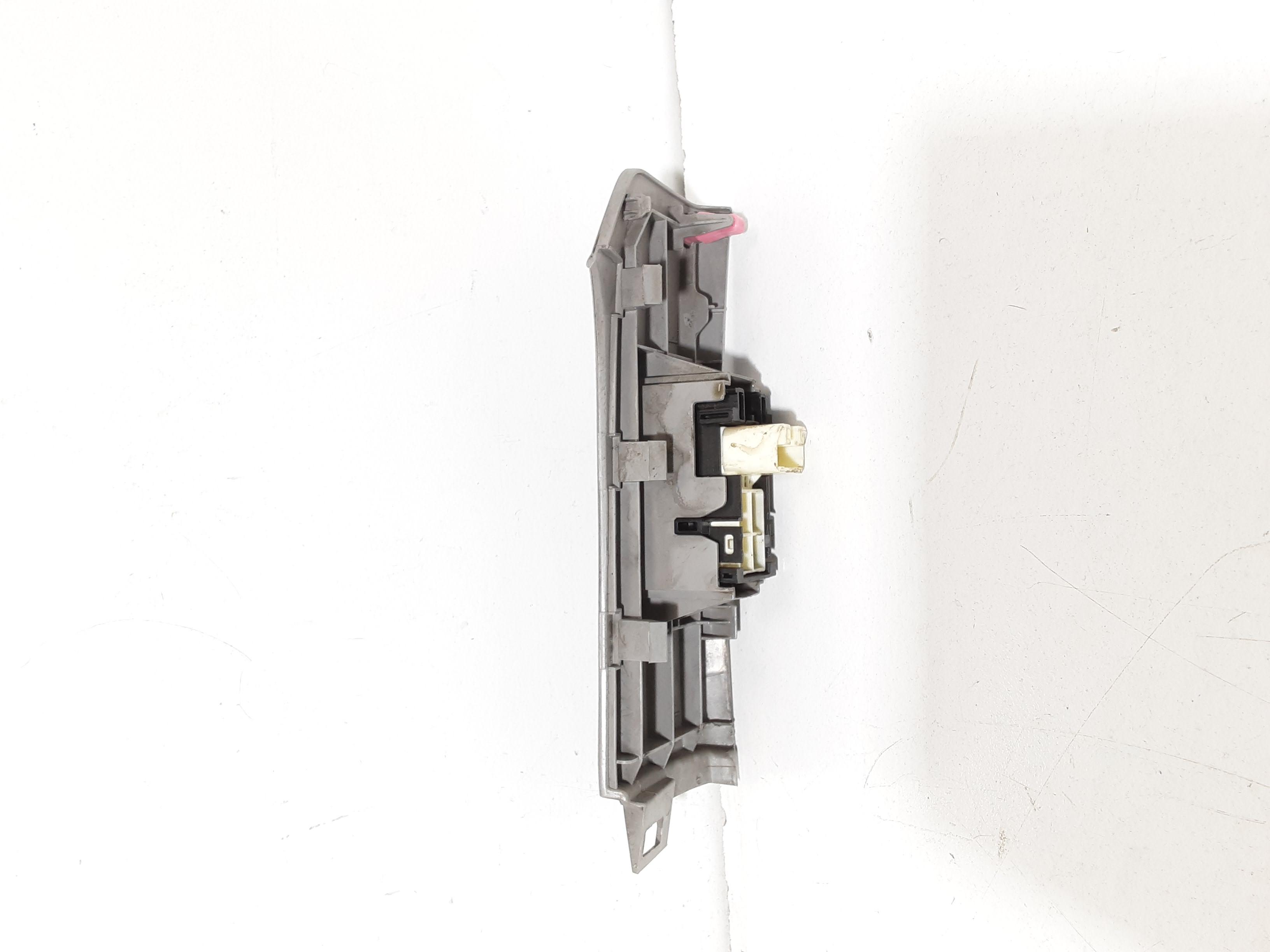 Interruttore Alzacristalli Porta Ant. Destro Usato