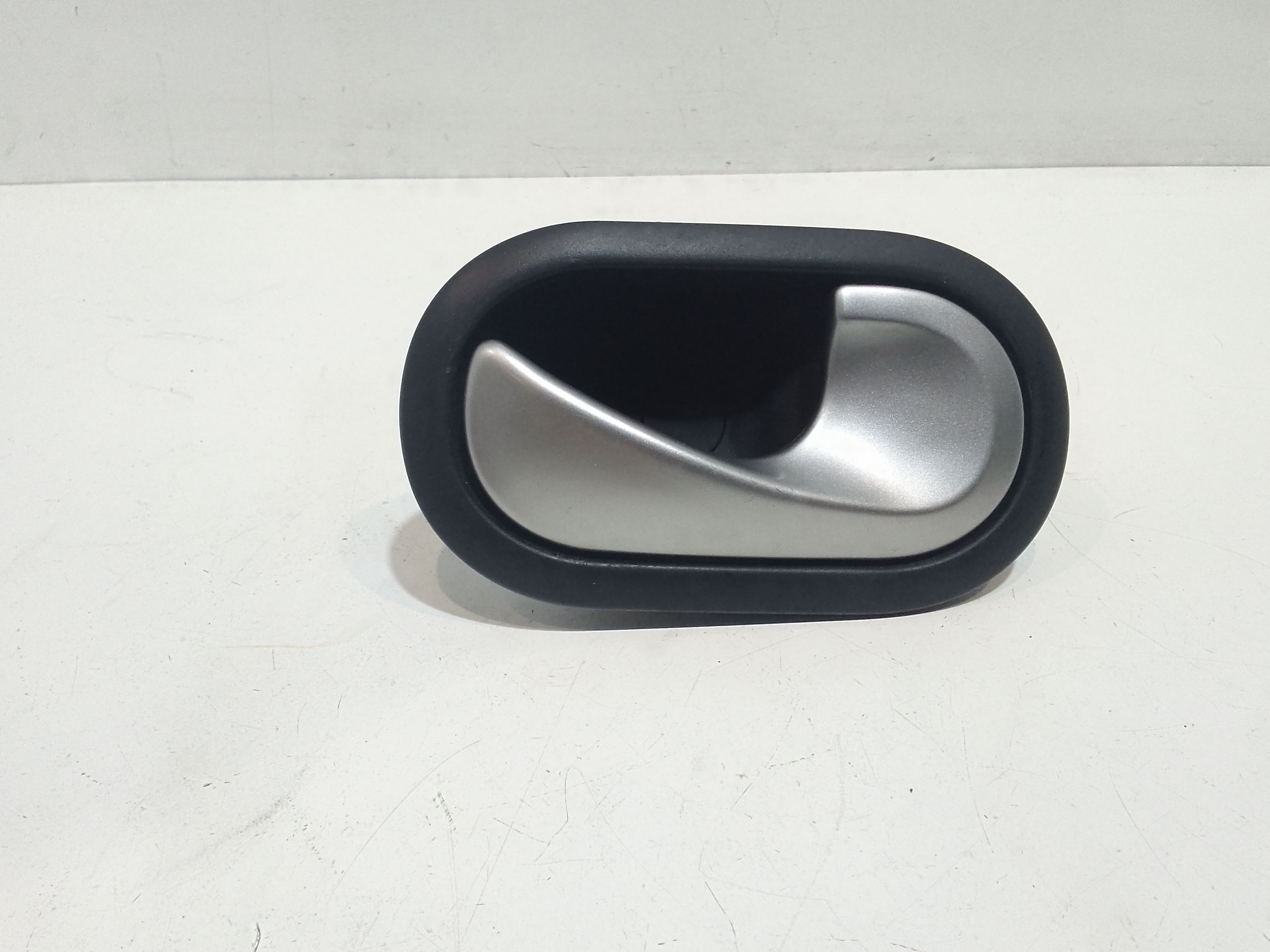 Maniglia Int. Apertura Porta Ant. Destro Usato