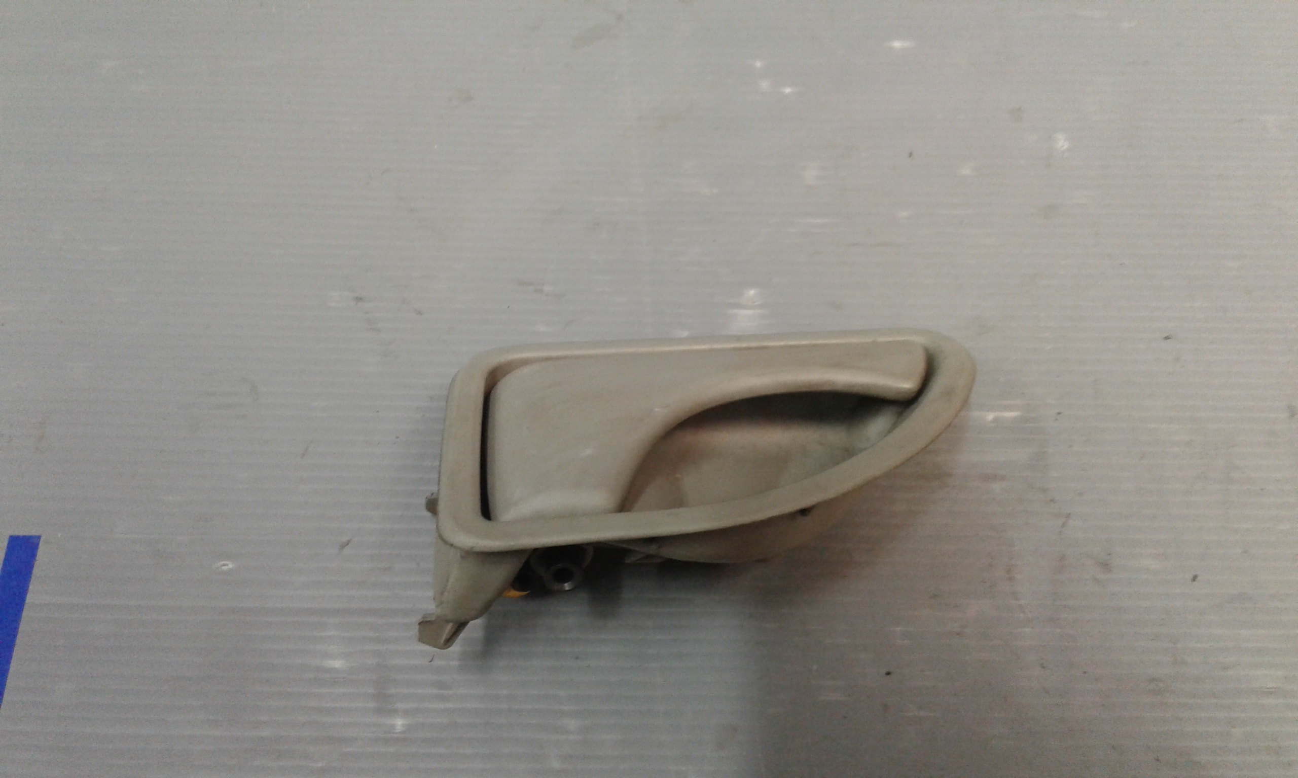 Maniglia Int. Apertura Porta Ant. Destro Usato