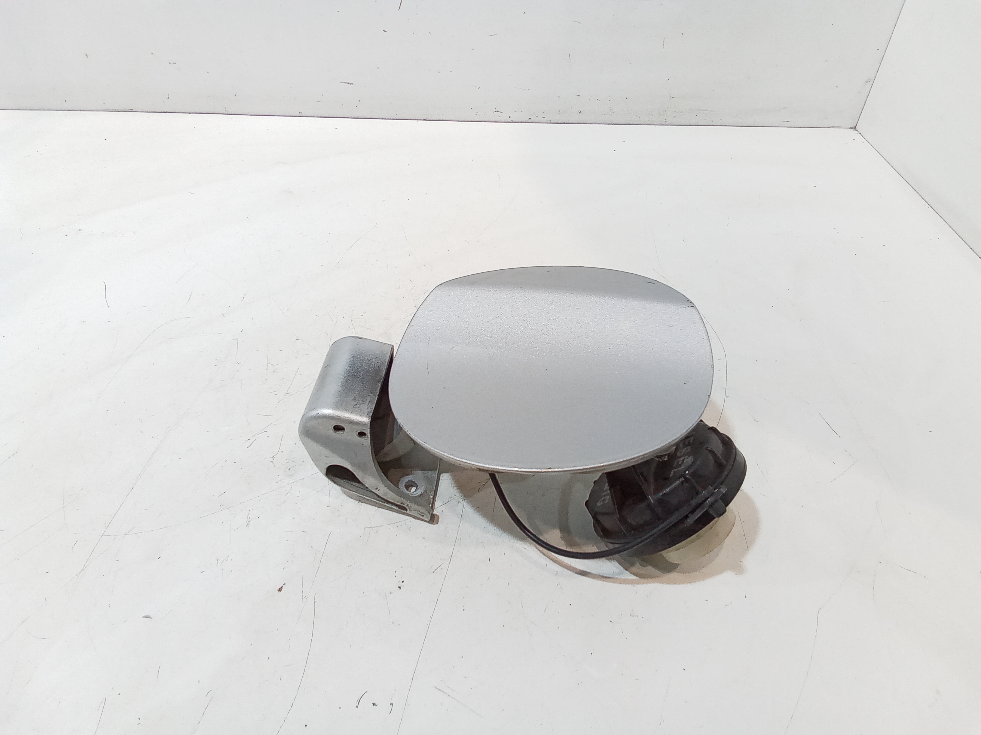 Sportello Carburante 695101J000 Usato