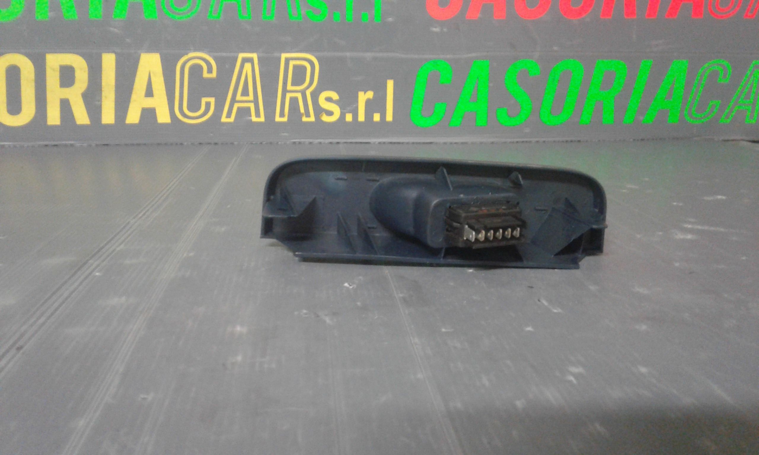 Interruttore Alzacristalli Porta Ant. Destro Usato