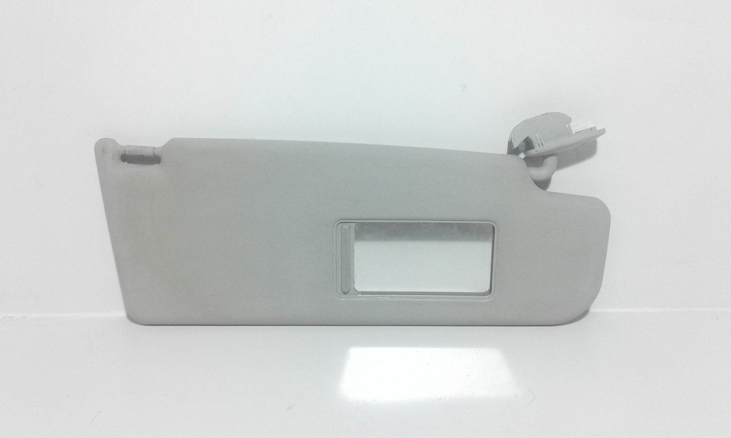 Aletta Parasole Parabrezza Destro 1Z0857552BB2F4 Usato