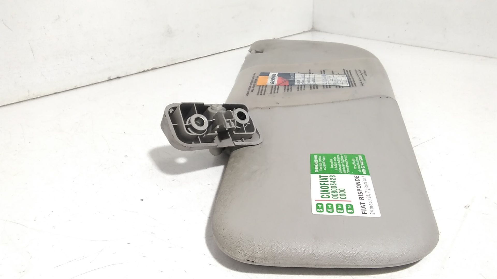 Aletta Parasole Parabrezza Sinistro 735672261 Usato