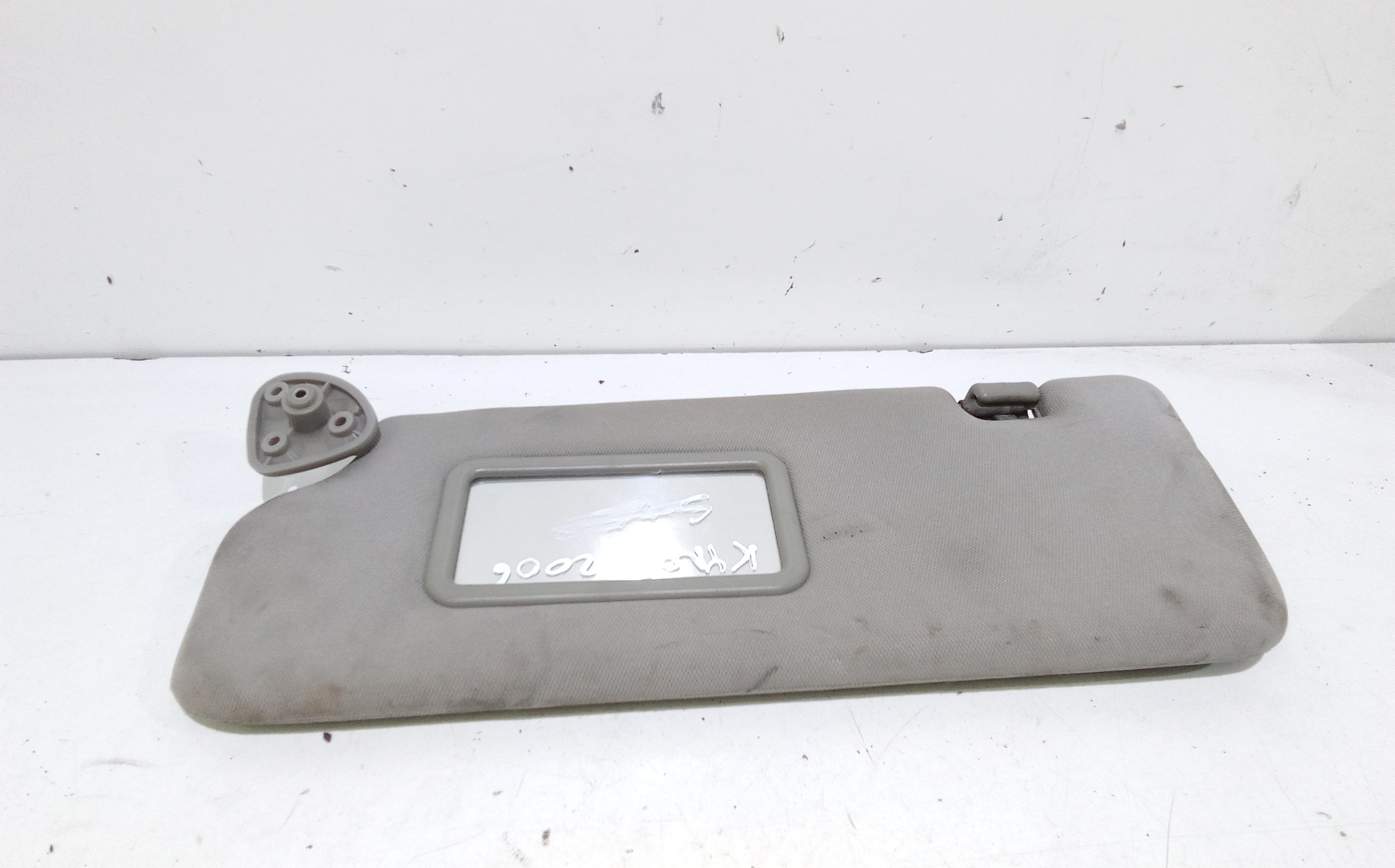 Aletta Parasole Parabrezza Sinistro 7611009501ABR Usato