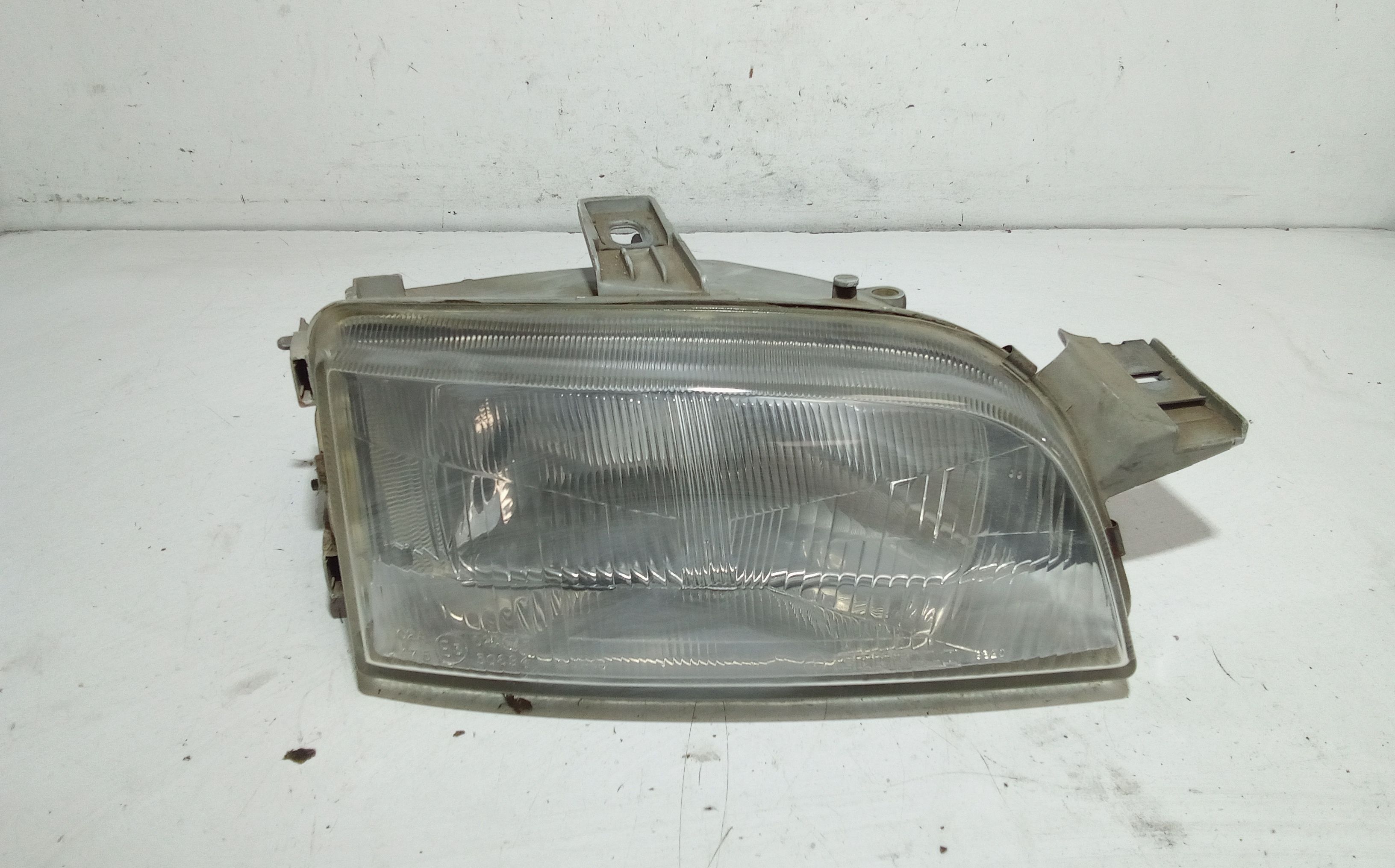 Proiettore Destro 46402649 Usato