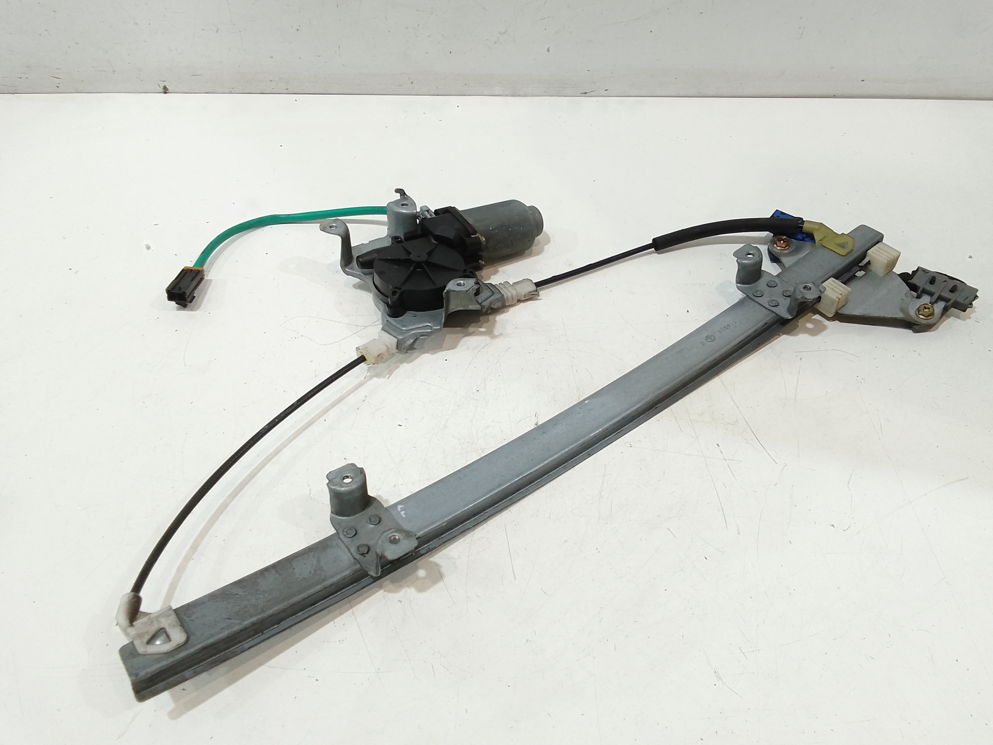 Alzacristallo Porta Ant. Destro 80700BM61B Usato