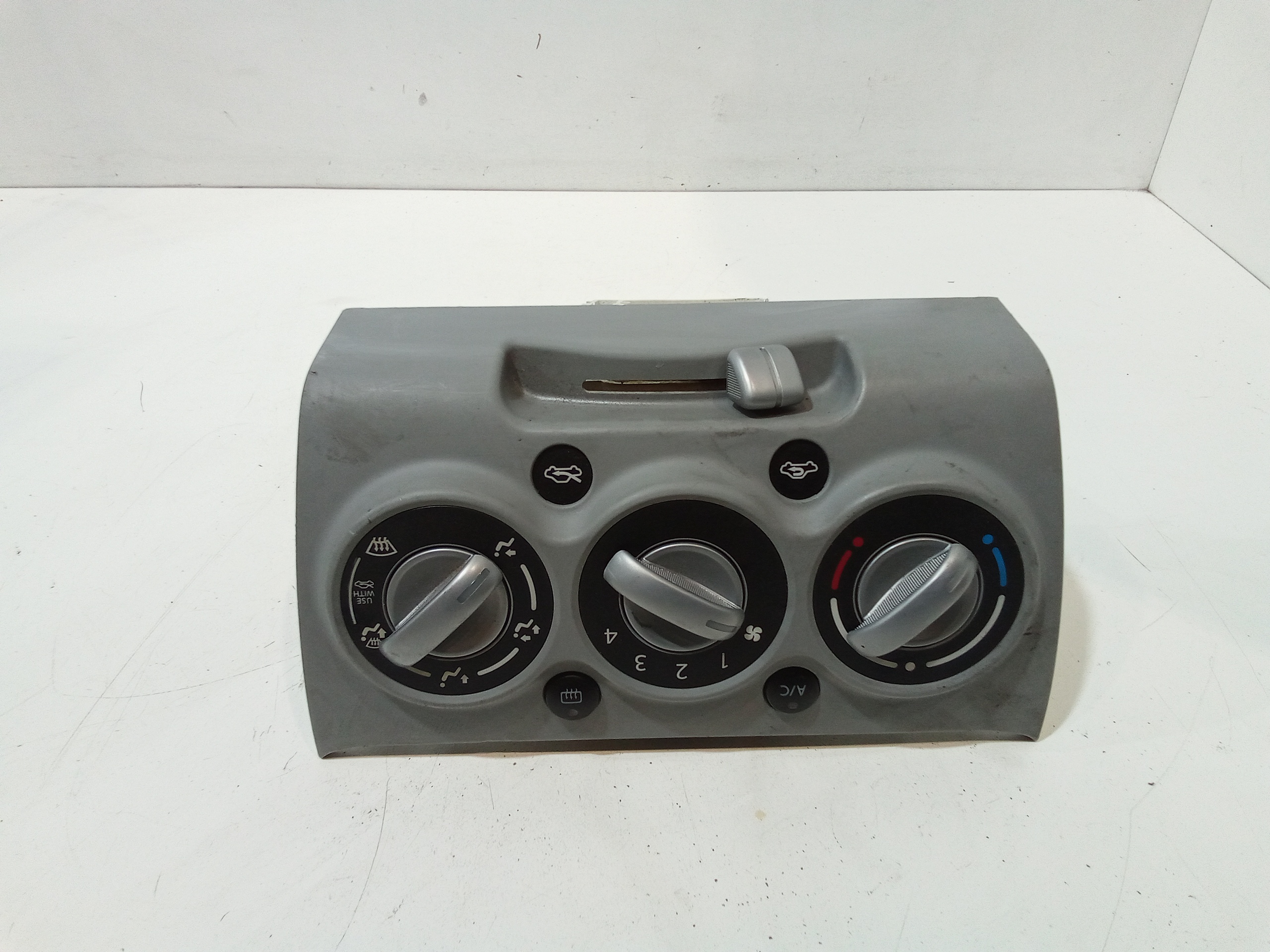 Blocco Comando Climatizzazione 275114A00K Usato