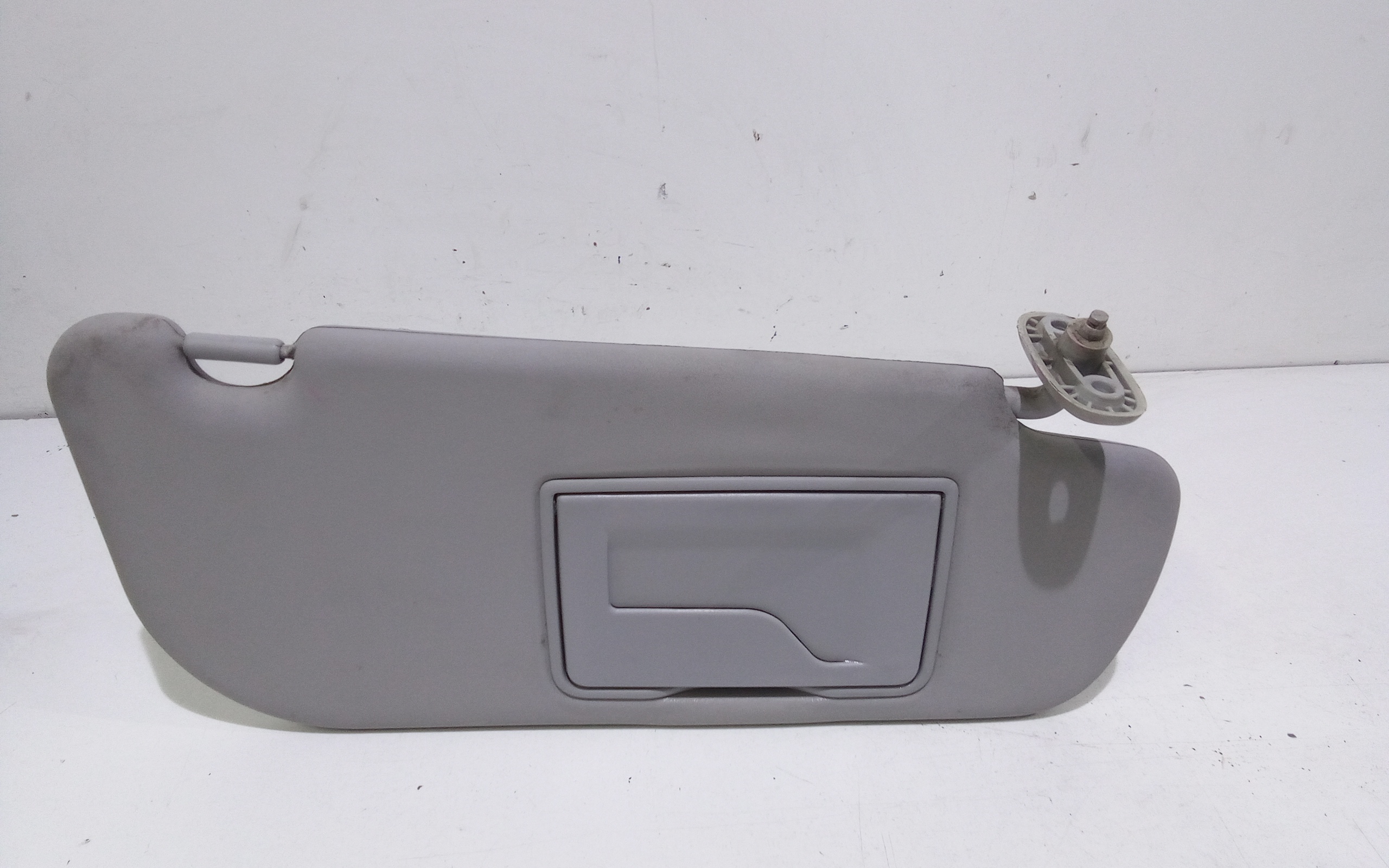 Aletta Parasole Parabrezza Destro 8522007140MG Usato