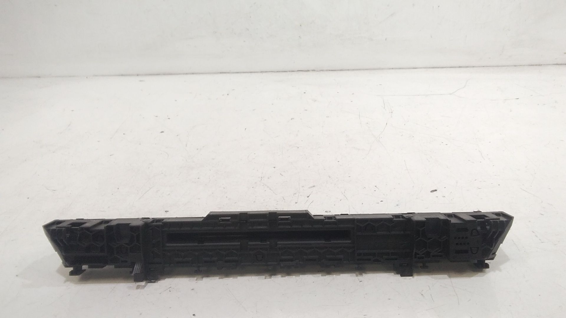 Blocco Comandi Autoradio 64119495279 Usato