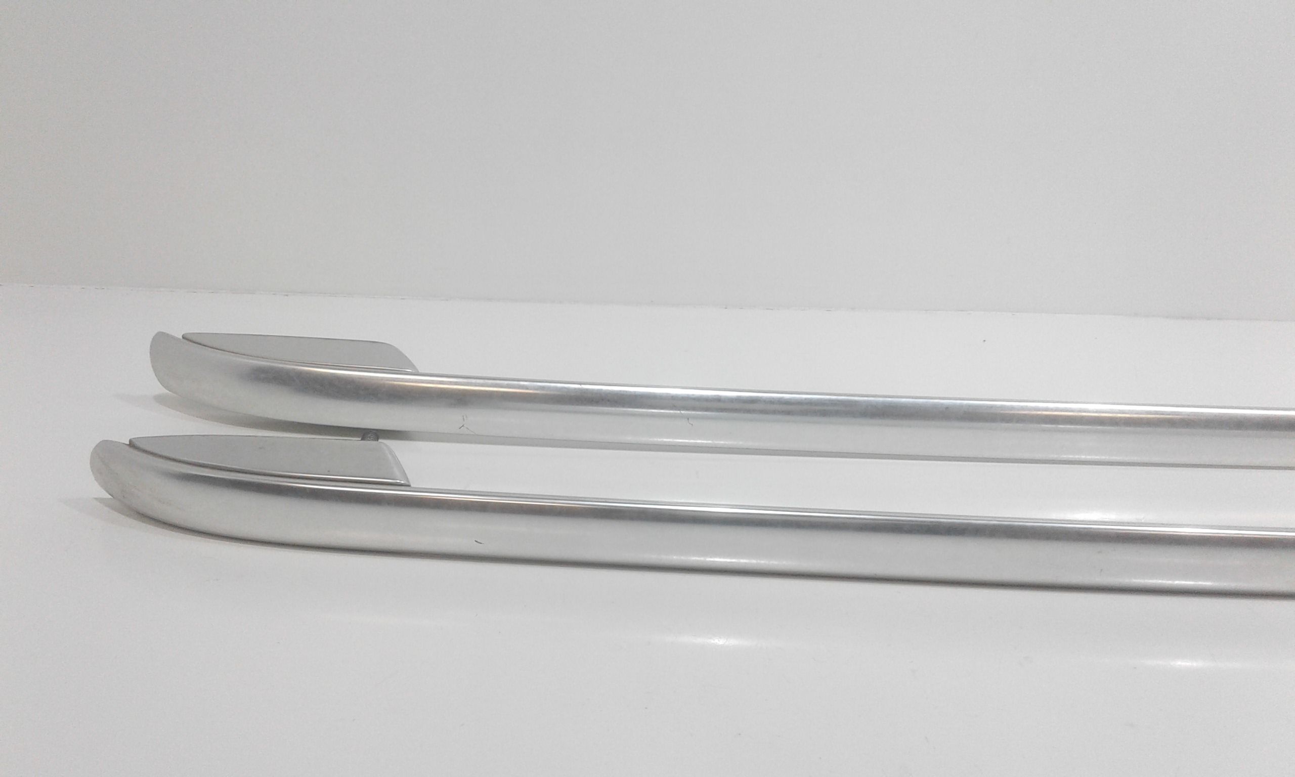 Barre Portatutto Per Mancorrente Tetto Destro + Barre Portatutto Per Mancorrente Tetto Sinistro Usato