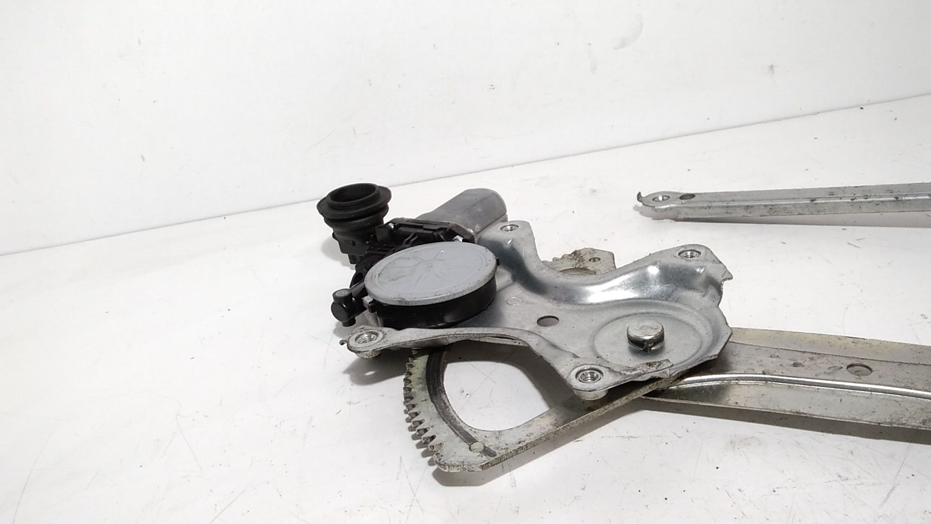 Alzacristallo Porta Ant. Destro Usato