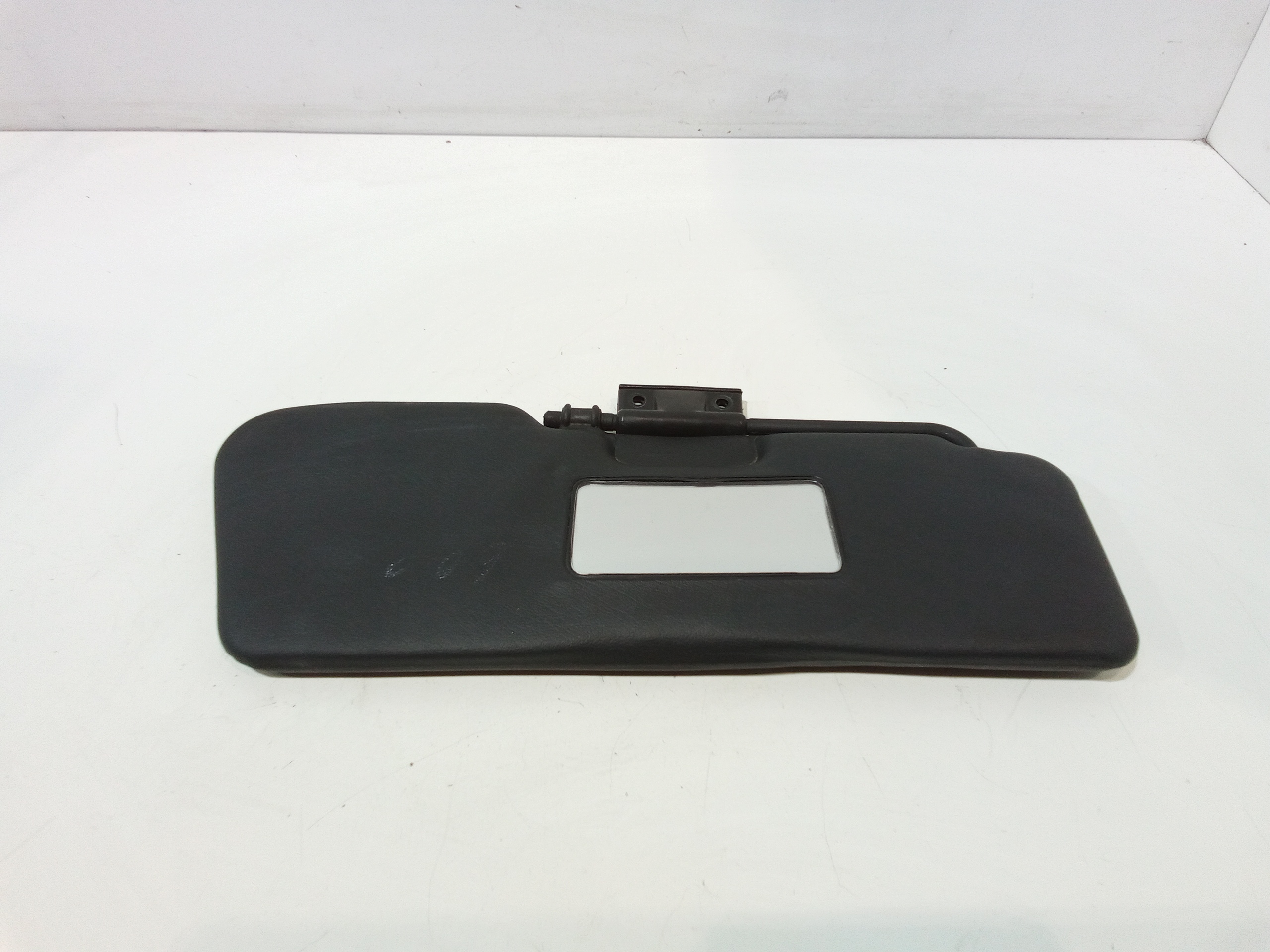 Aletta Parasole Parabrezza Destro 735244339 Usato